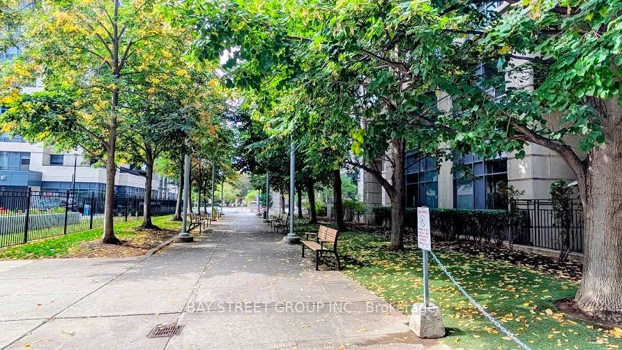 4978 Yonge Street #1812