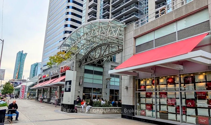 4978 Yonge Street #1812