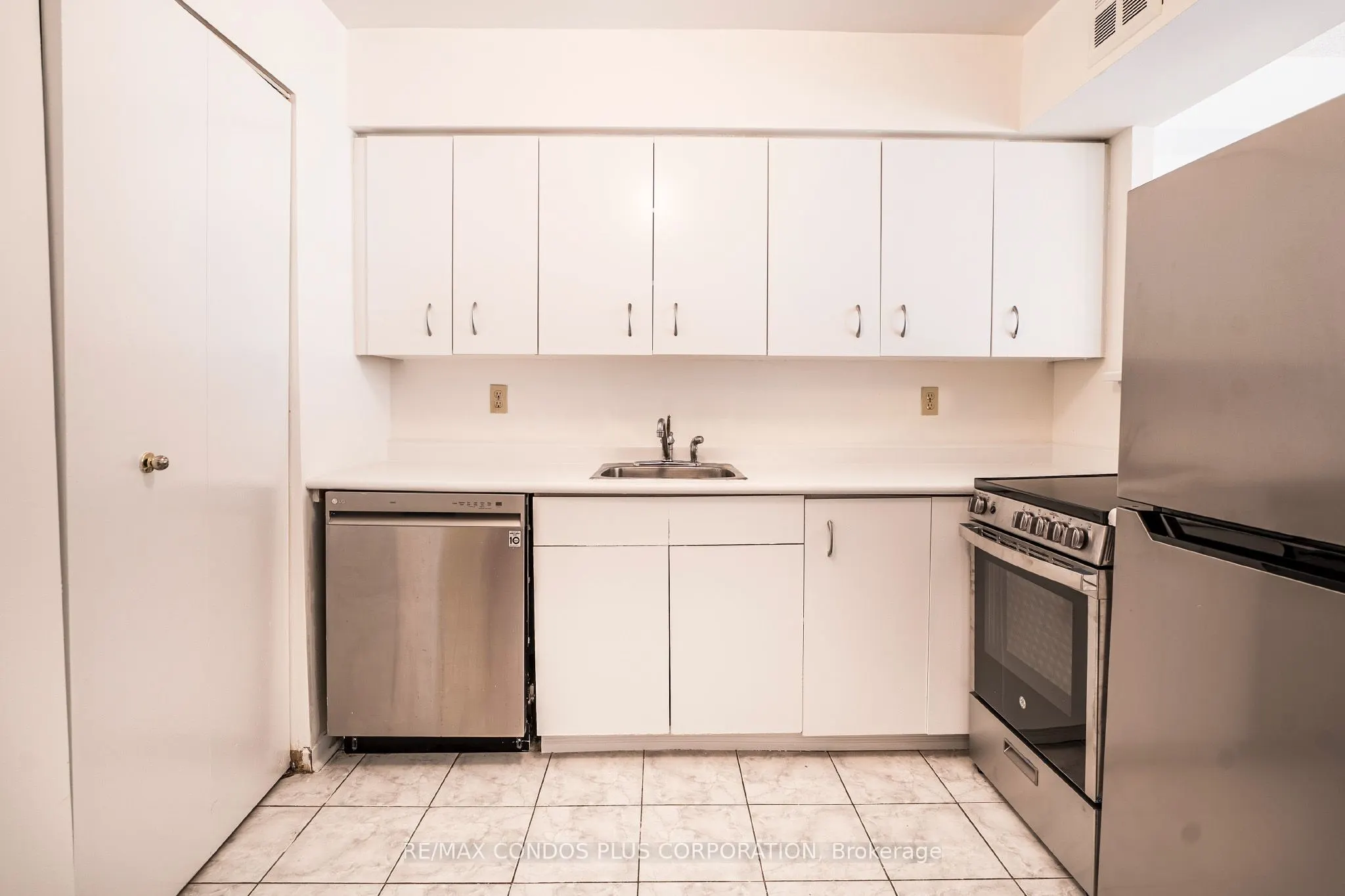 44 St Joseph Street #1811