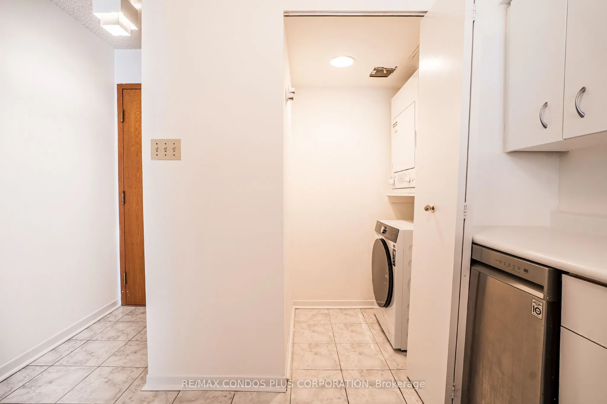 44 St Joseph Street #1811