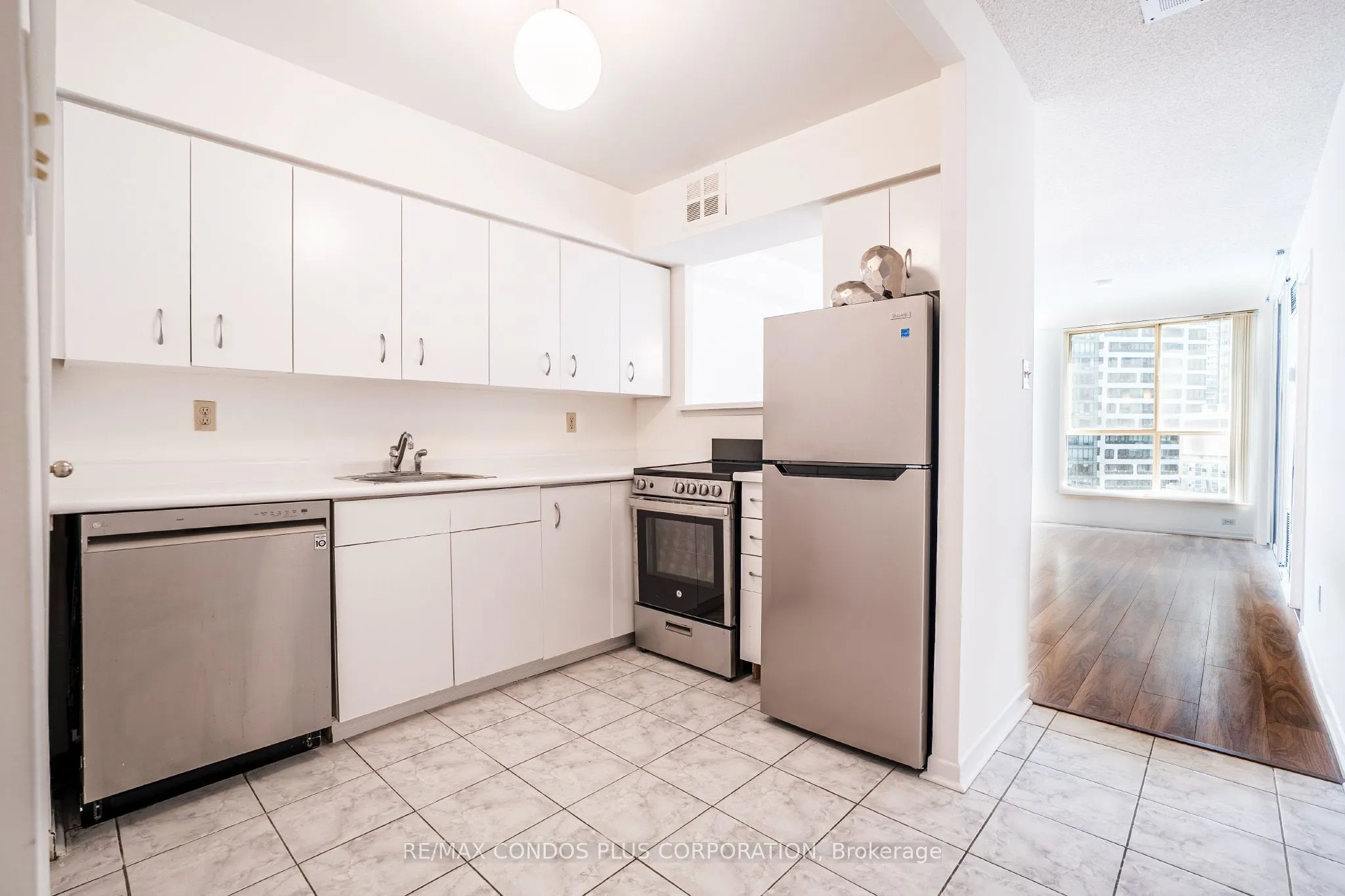 44 St Joseph Street #1811