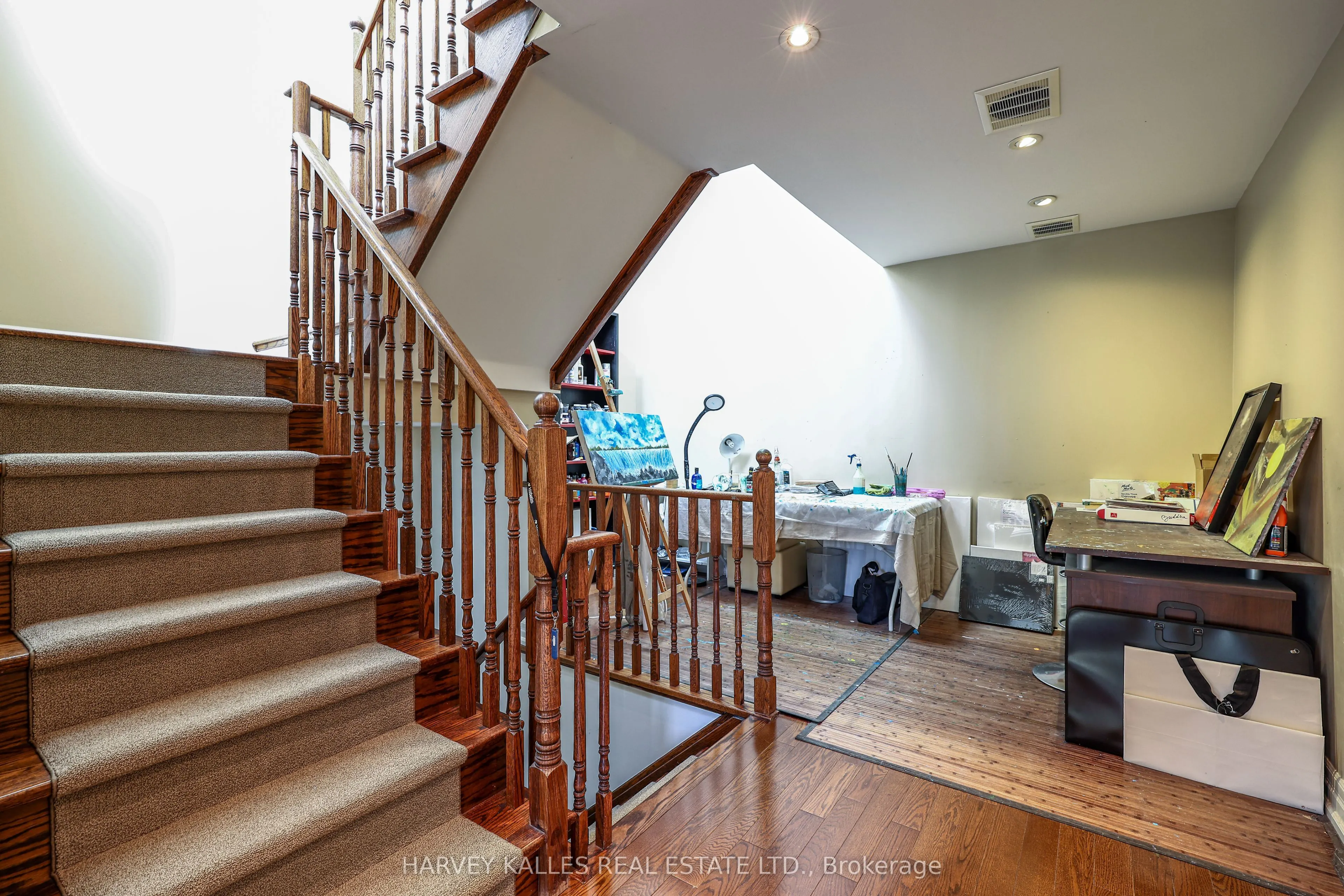 21 Burkebrook Place #TH9
