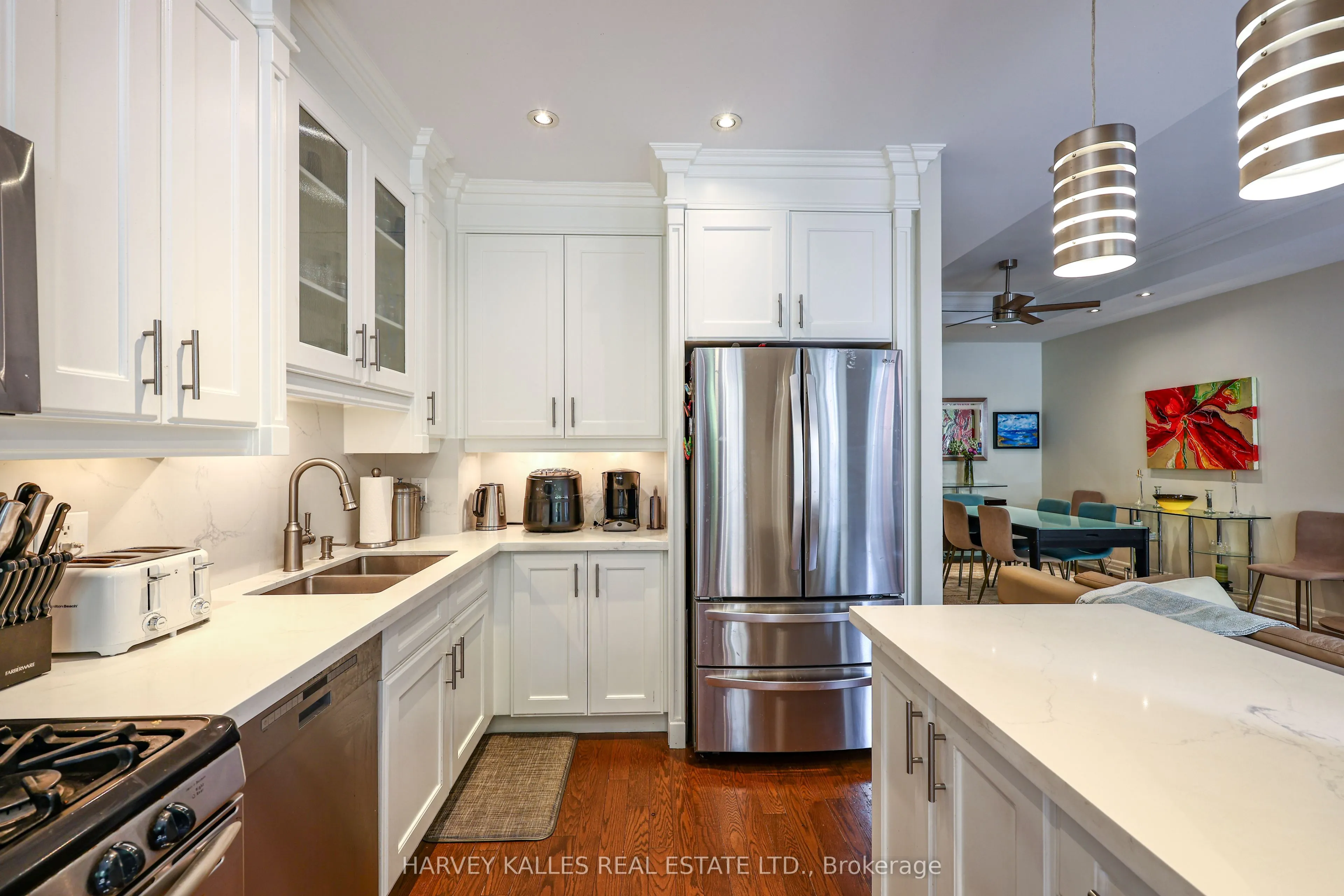 21 Burkebrook Place #TH9