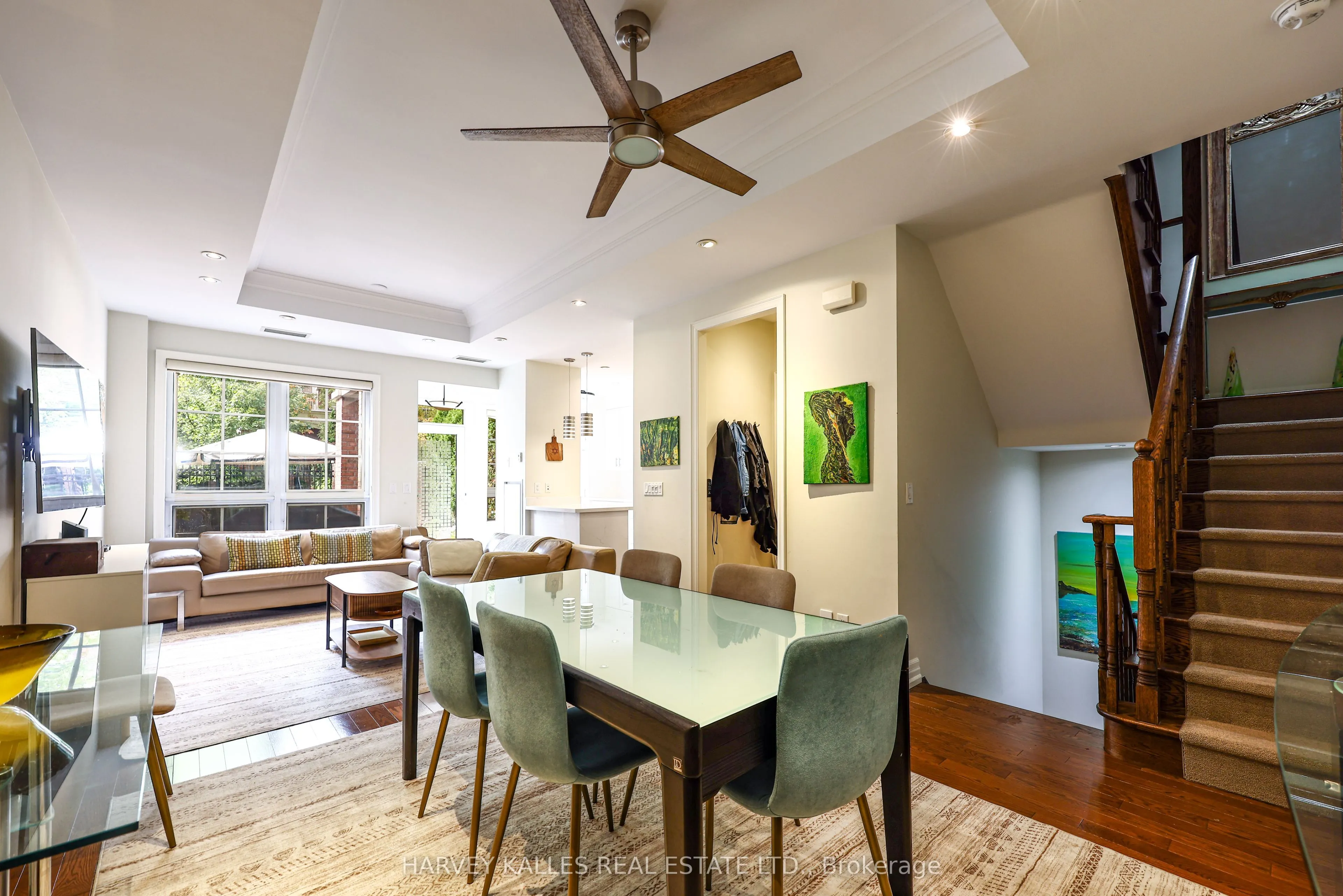 21 Burkebrook Place #TH9