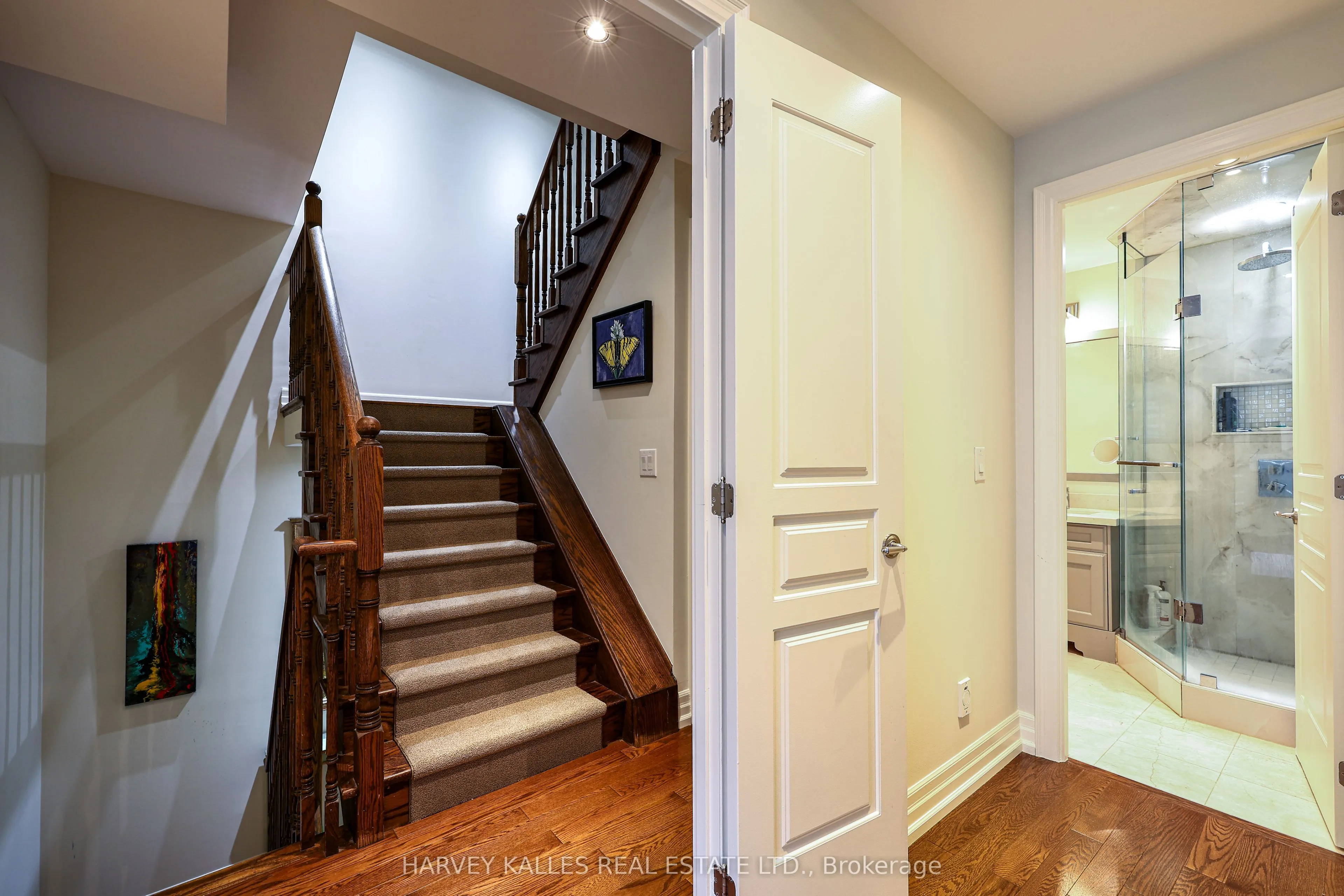 21 Burkebrook Place #TH9