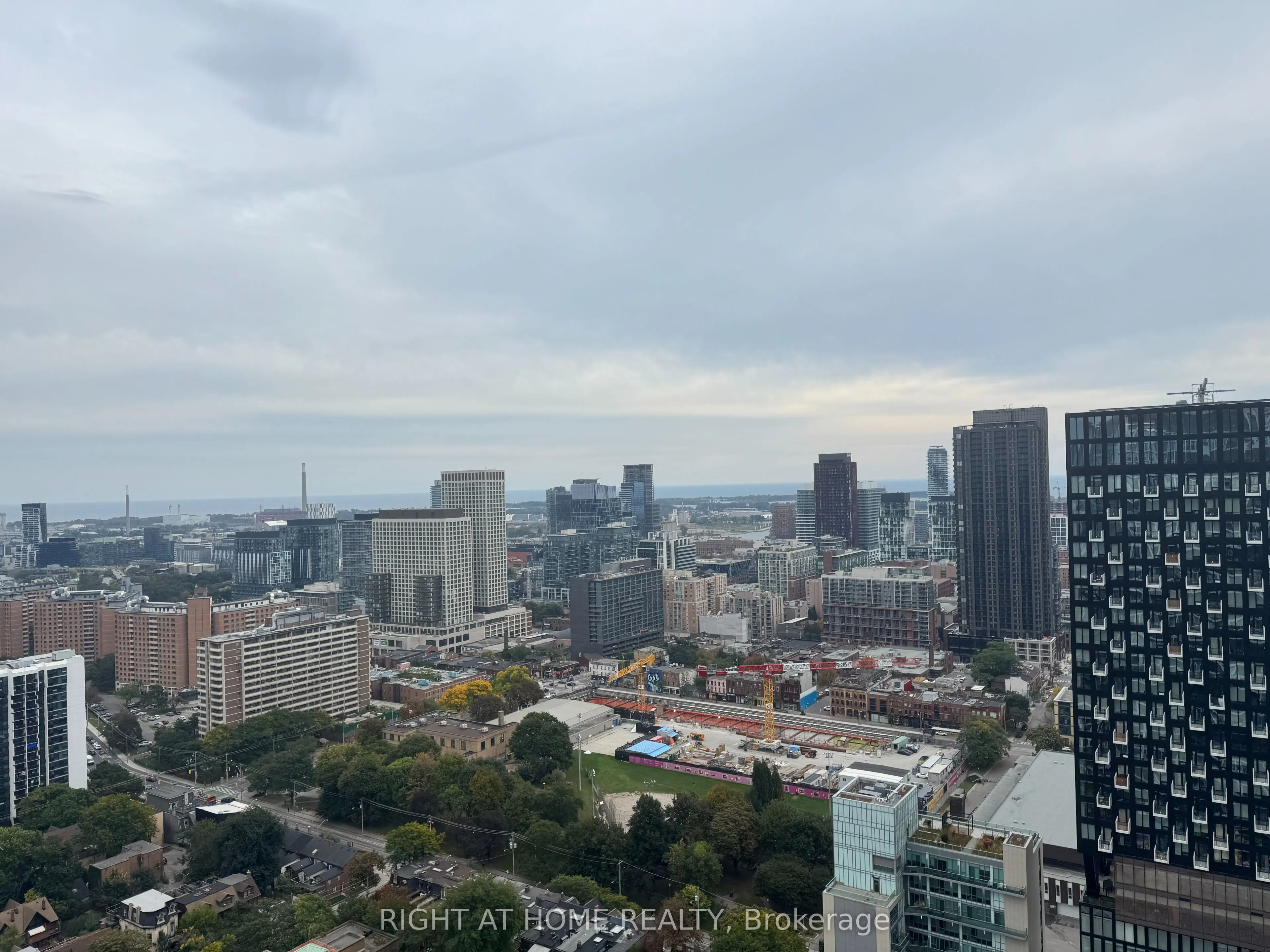 181 Dundas Street E #3708