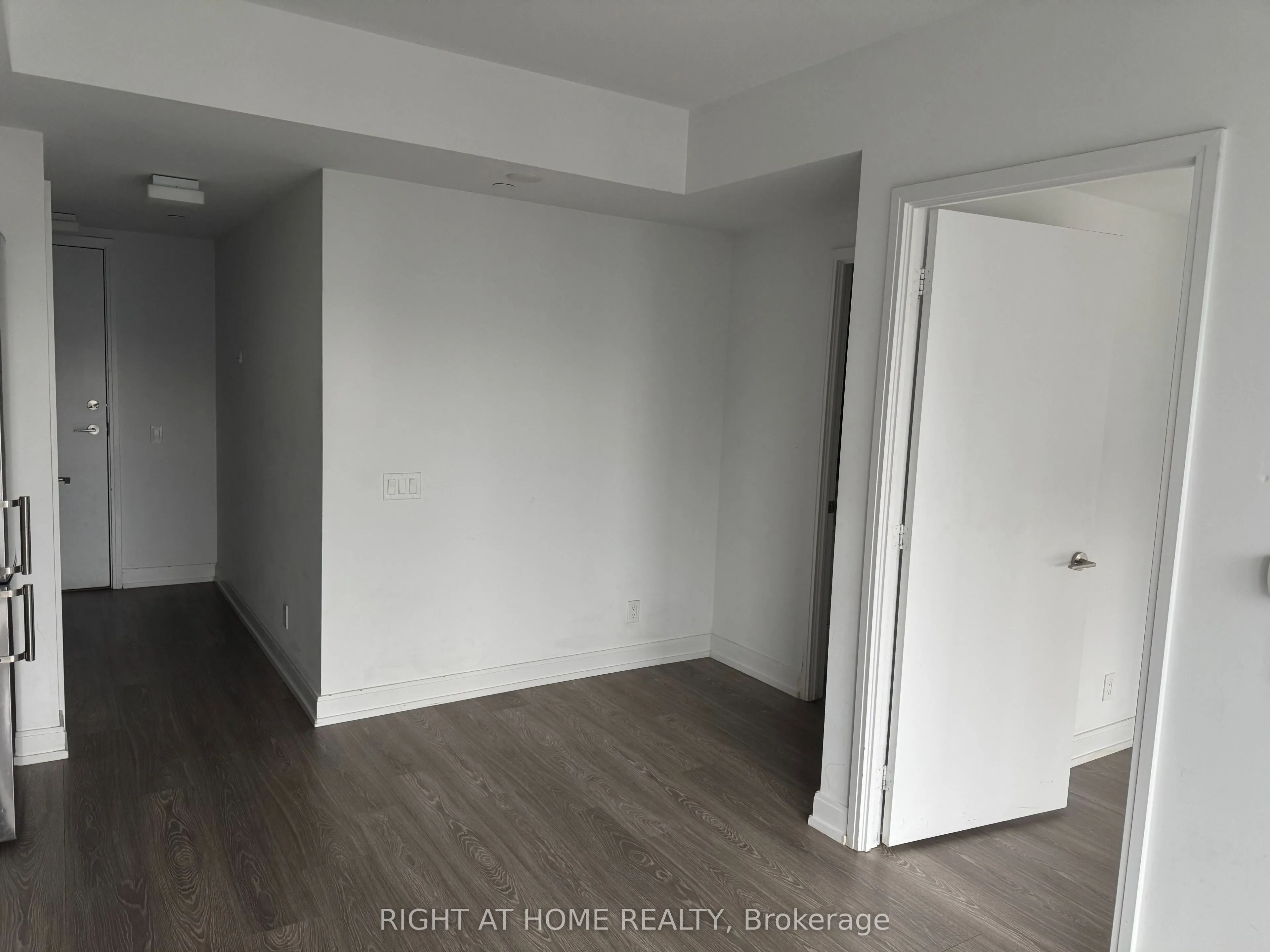 181 Dundas Street E #3708