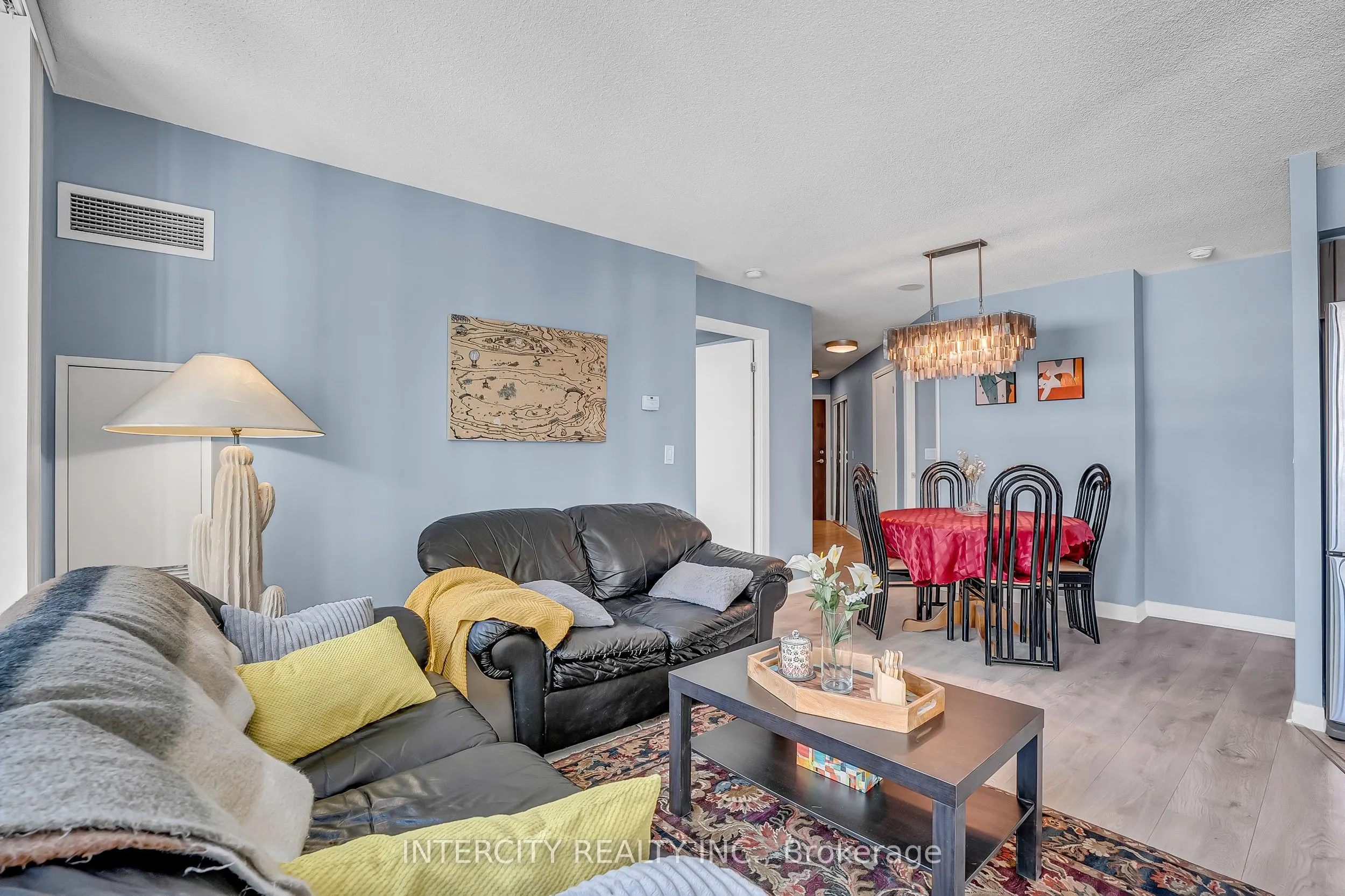12 Yonge Street #1010