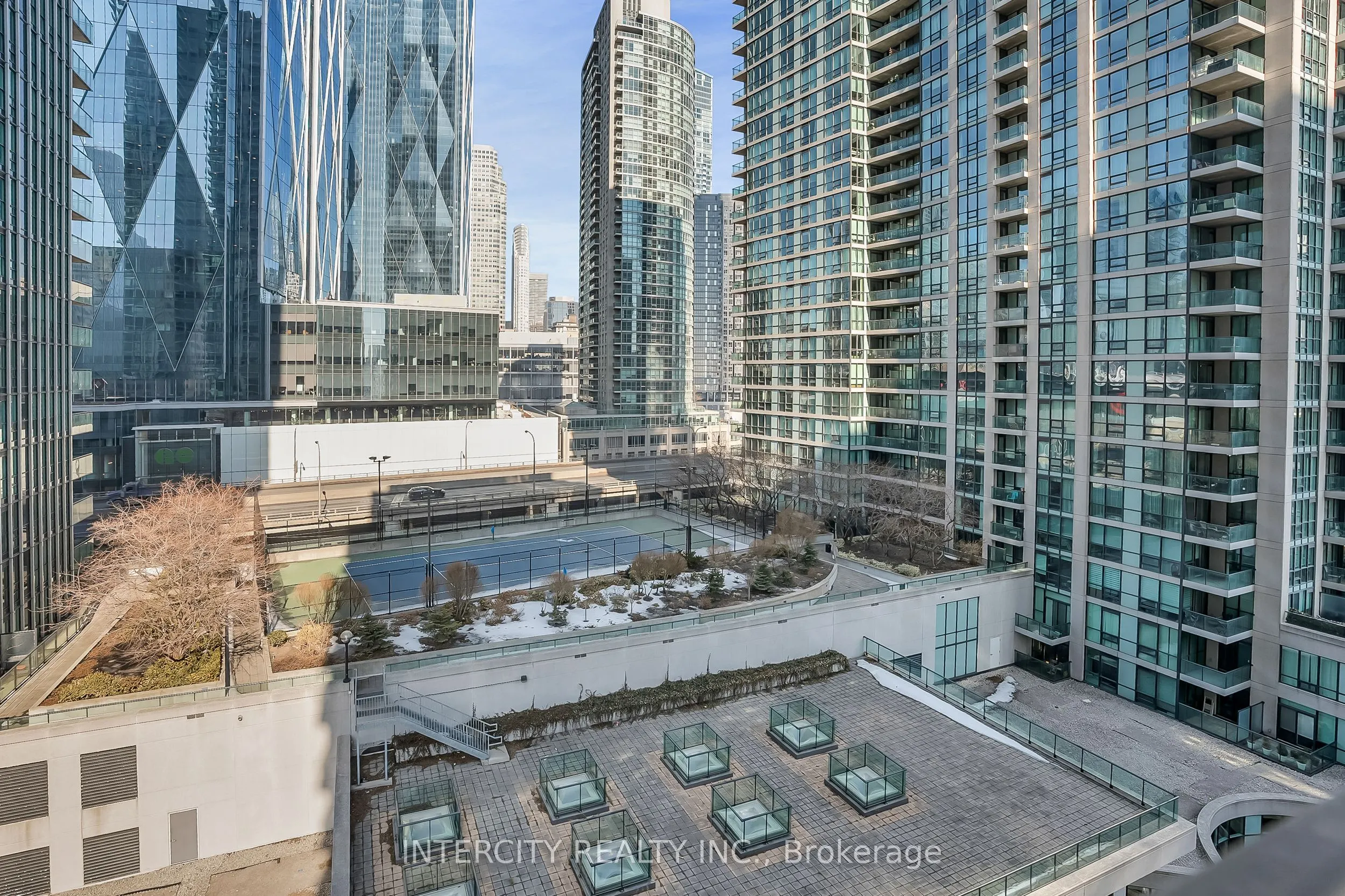 12 Yonge Street #1010