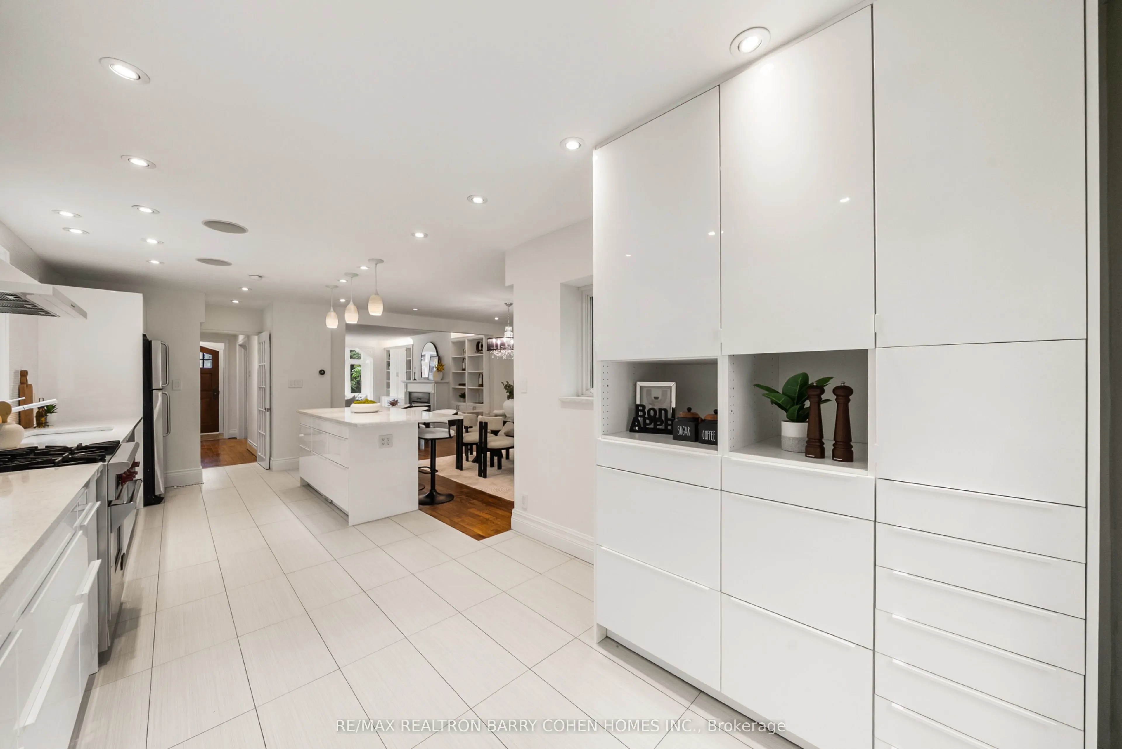 6 Nina Street