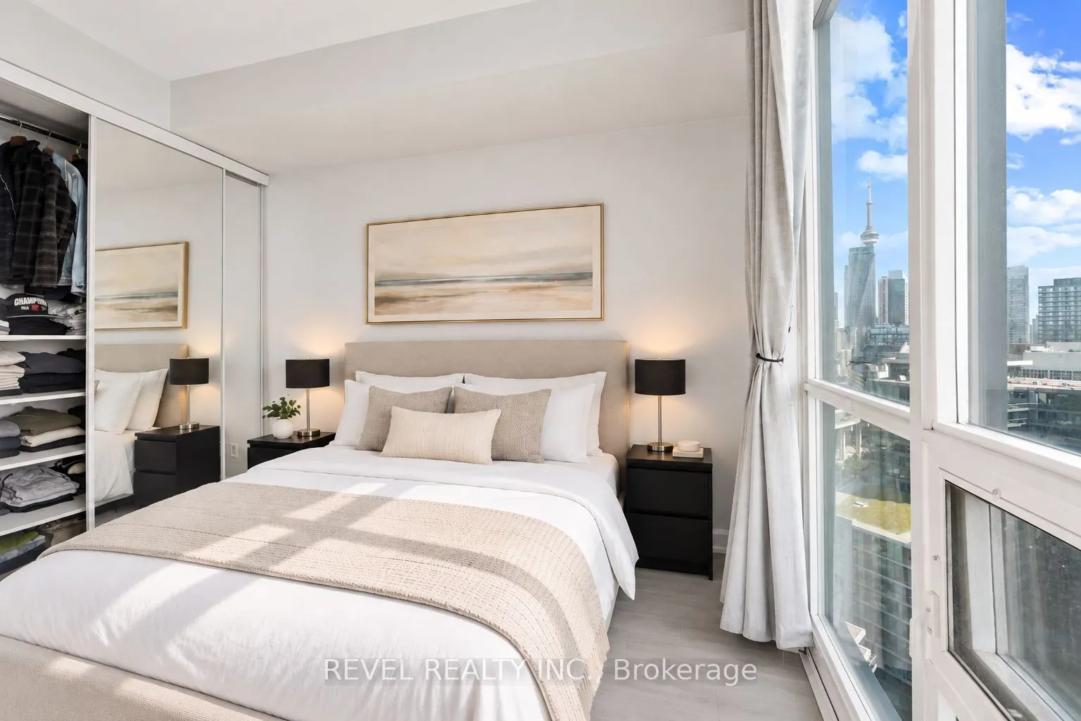 231 Fort York Boulevard #2001