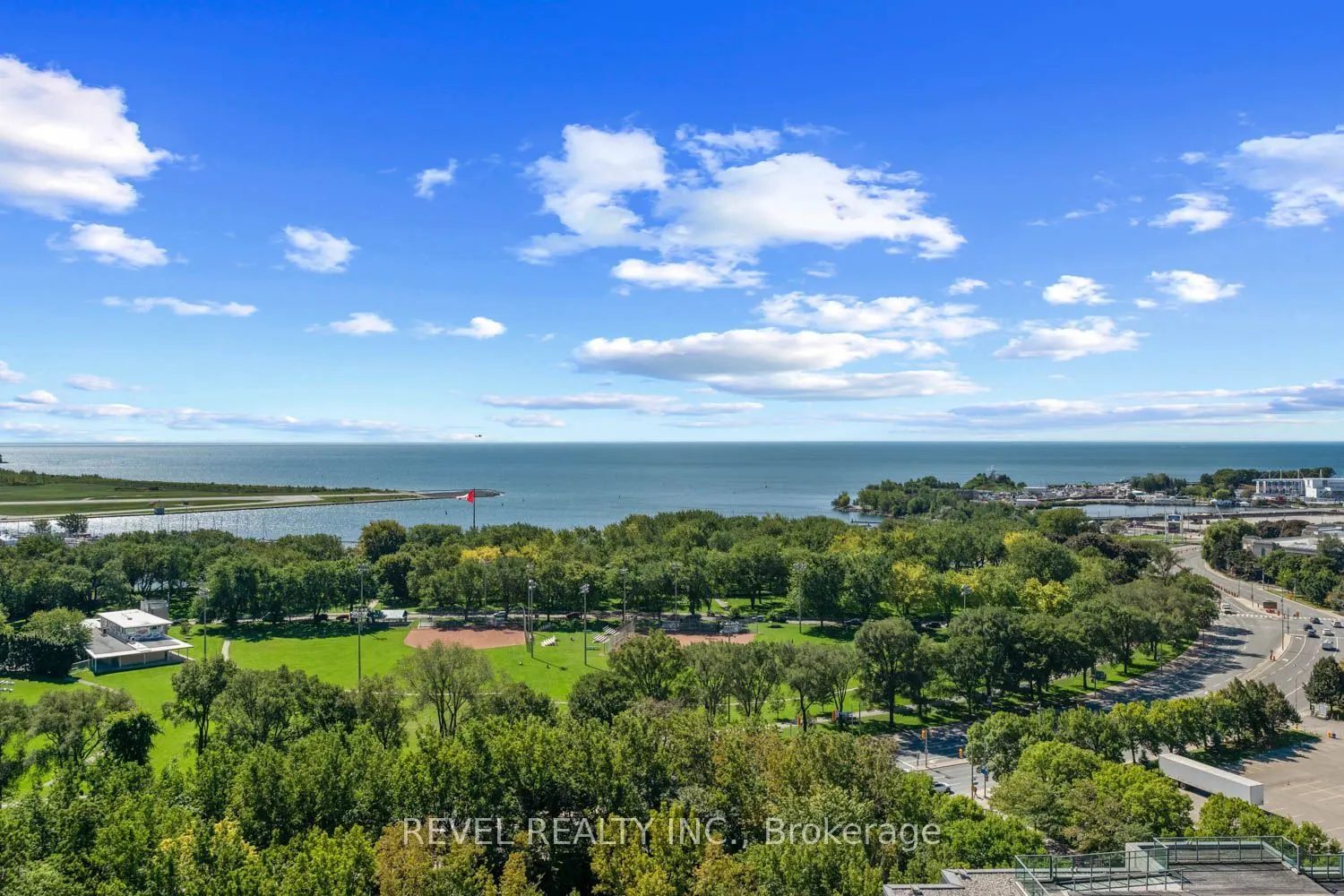 231 Fort York Boulevard #2001