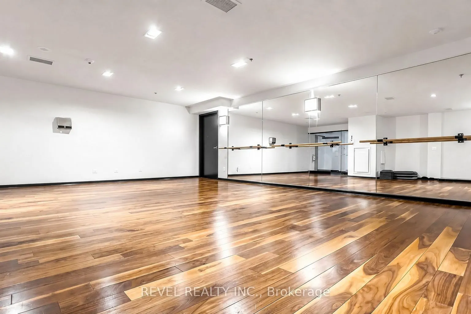 231 Fort York Boulevard #2001