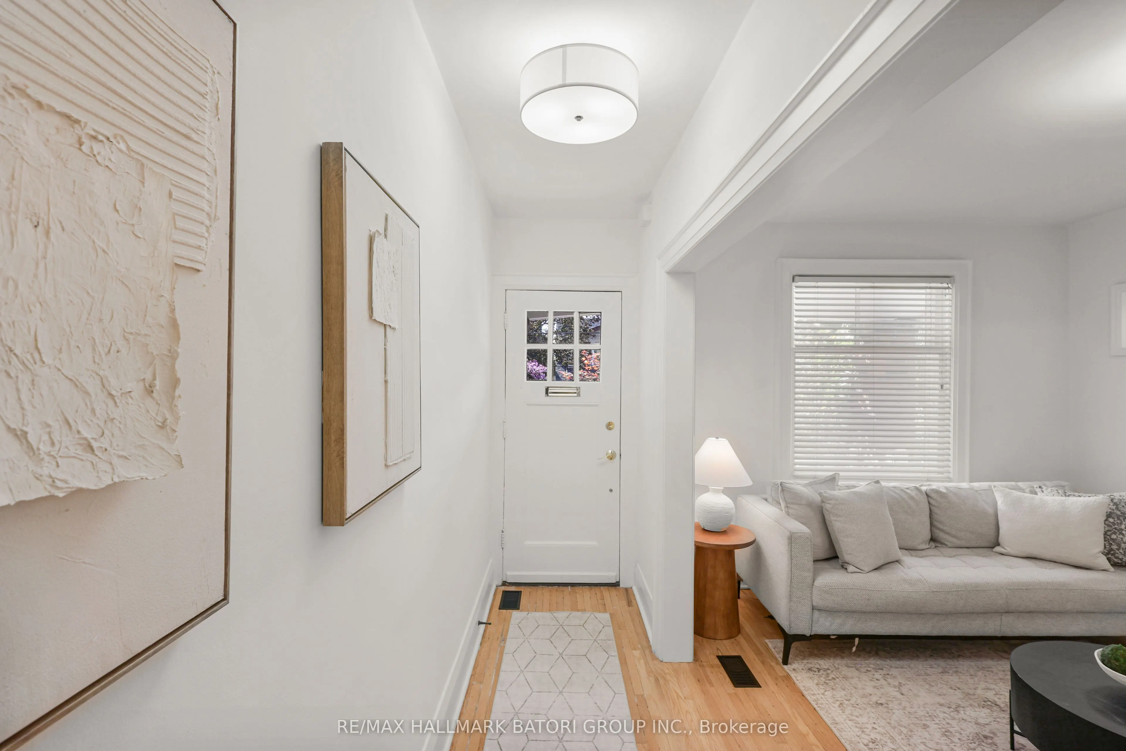 104 Orchard View Boulevard