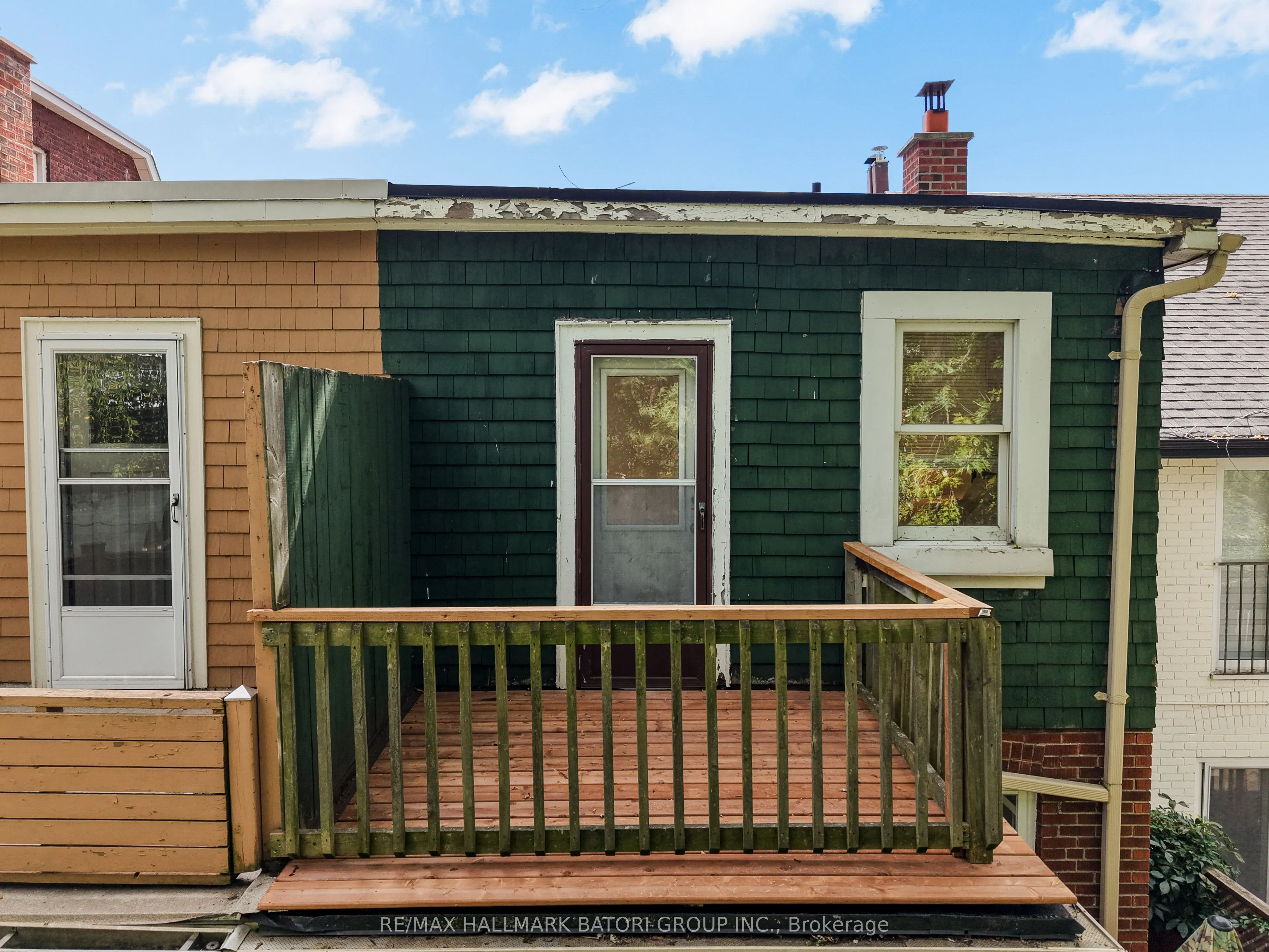 104 Orchard View Boulevard