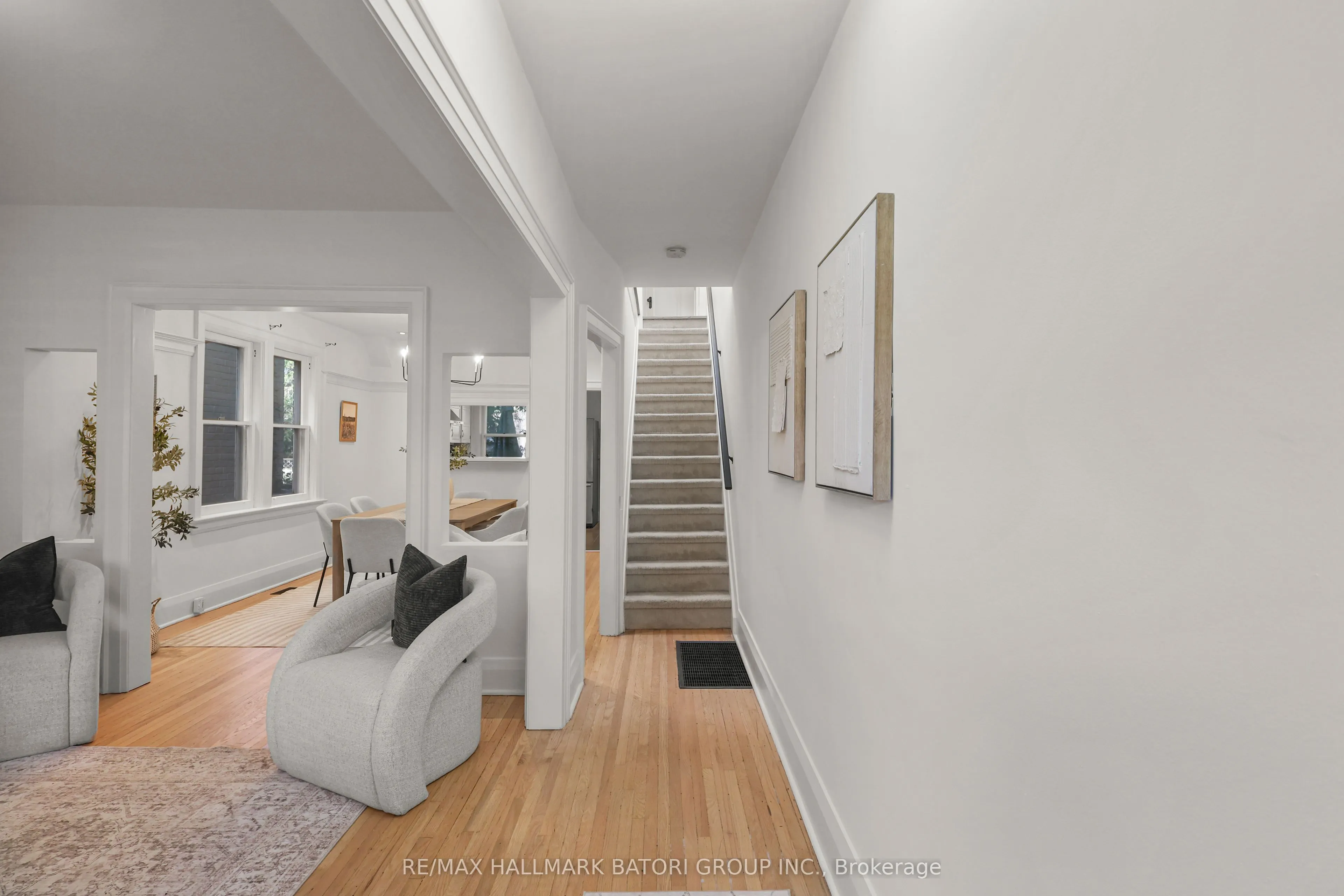 104 Orchard View Boulevard