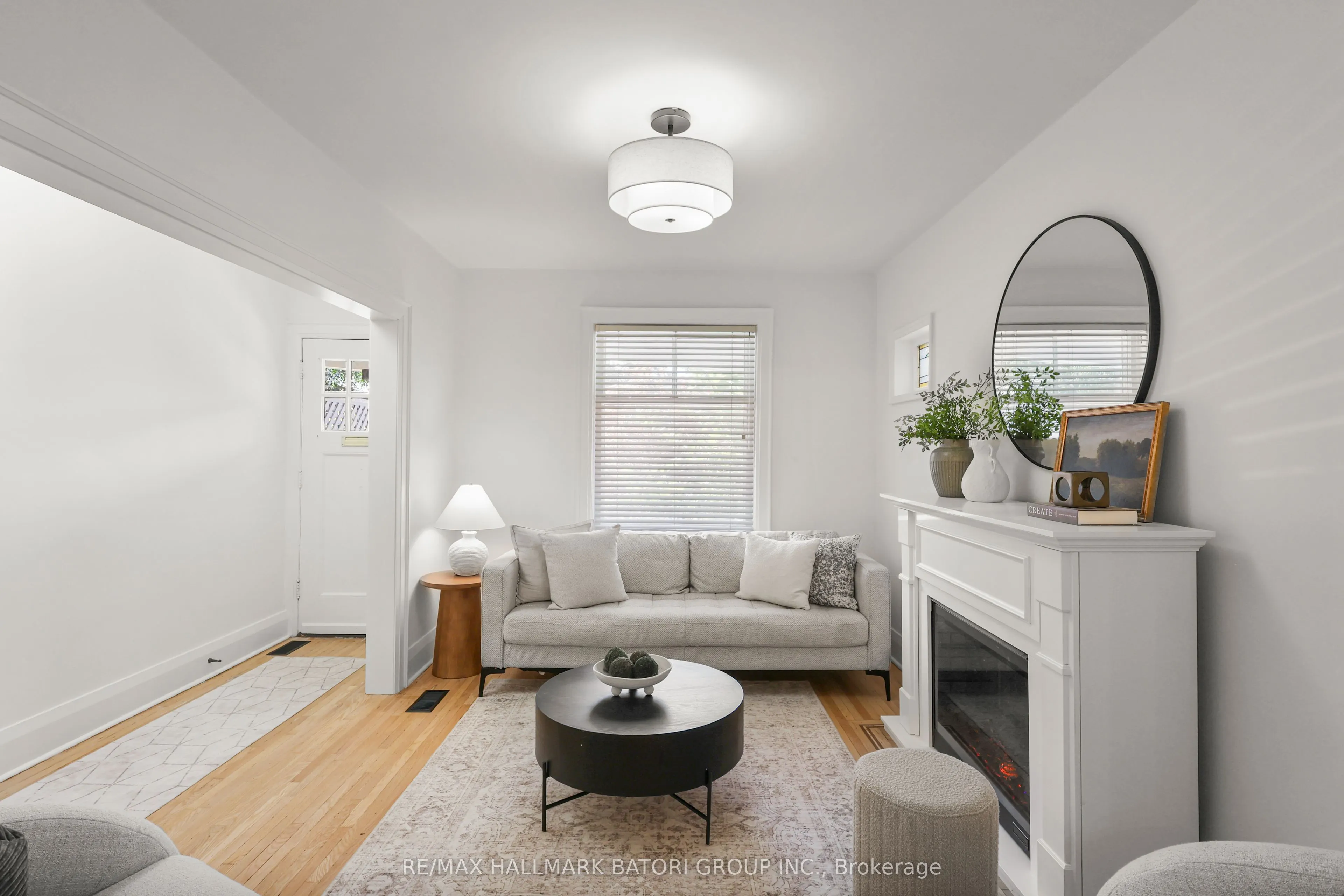 104 Orchard View Boulevard