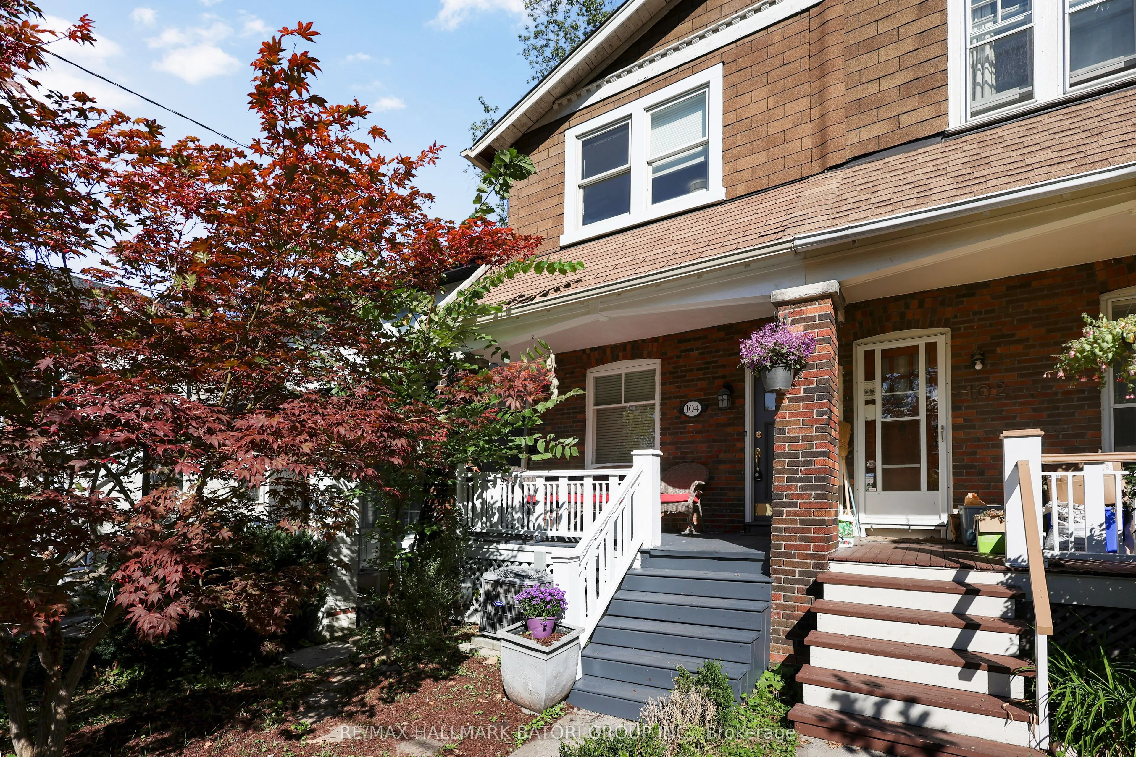 104 Orchard View Boulevard