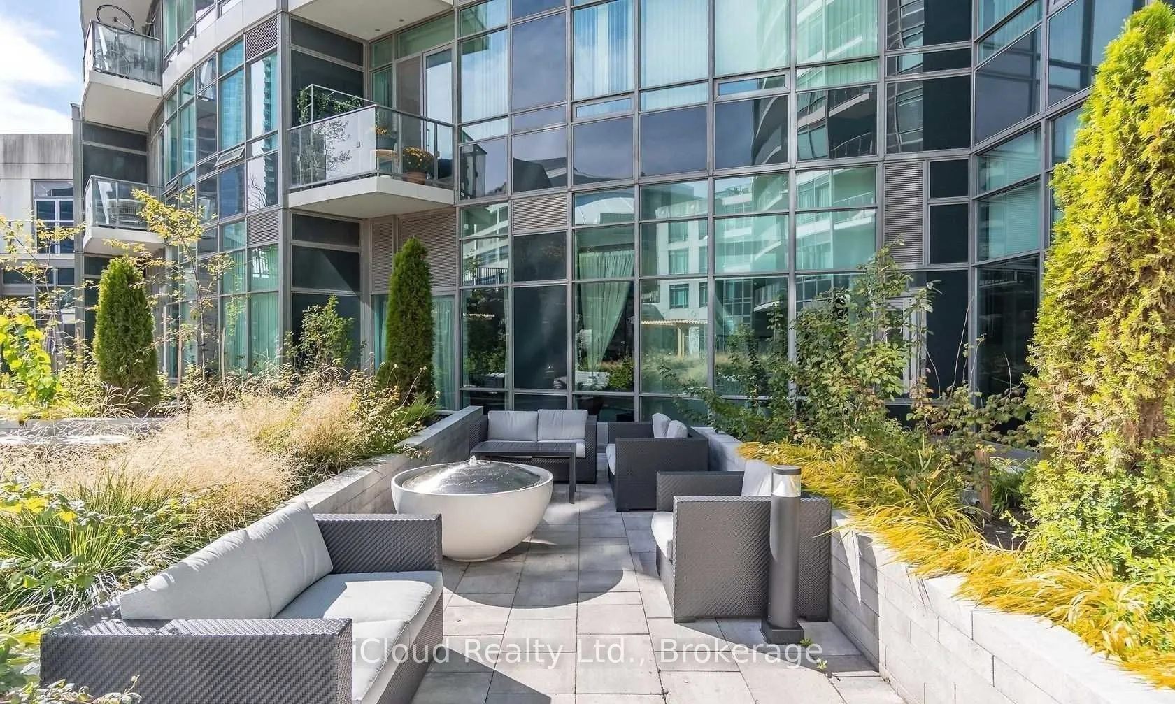 373 Front Street W #505