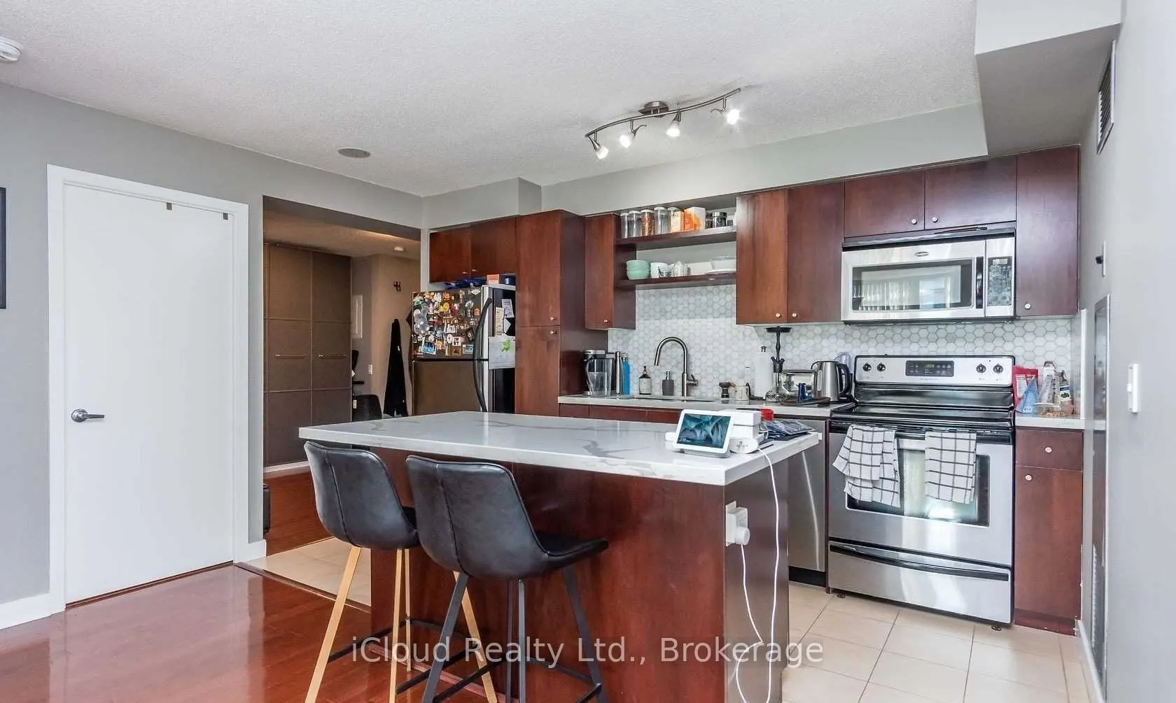 373 Front Street W #505