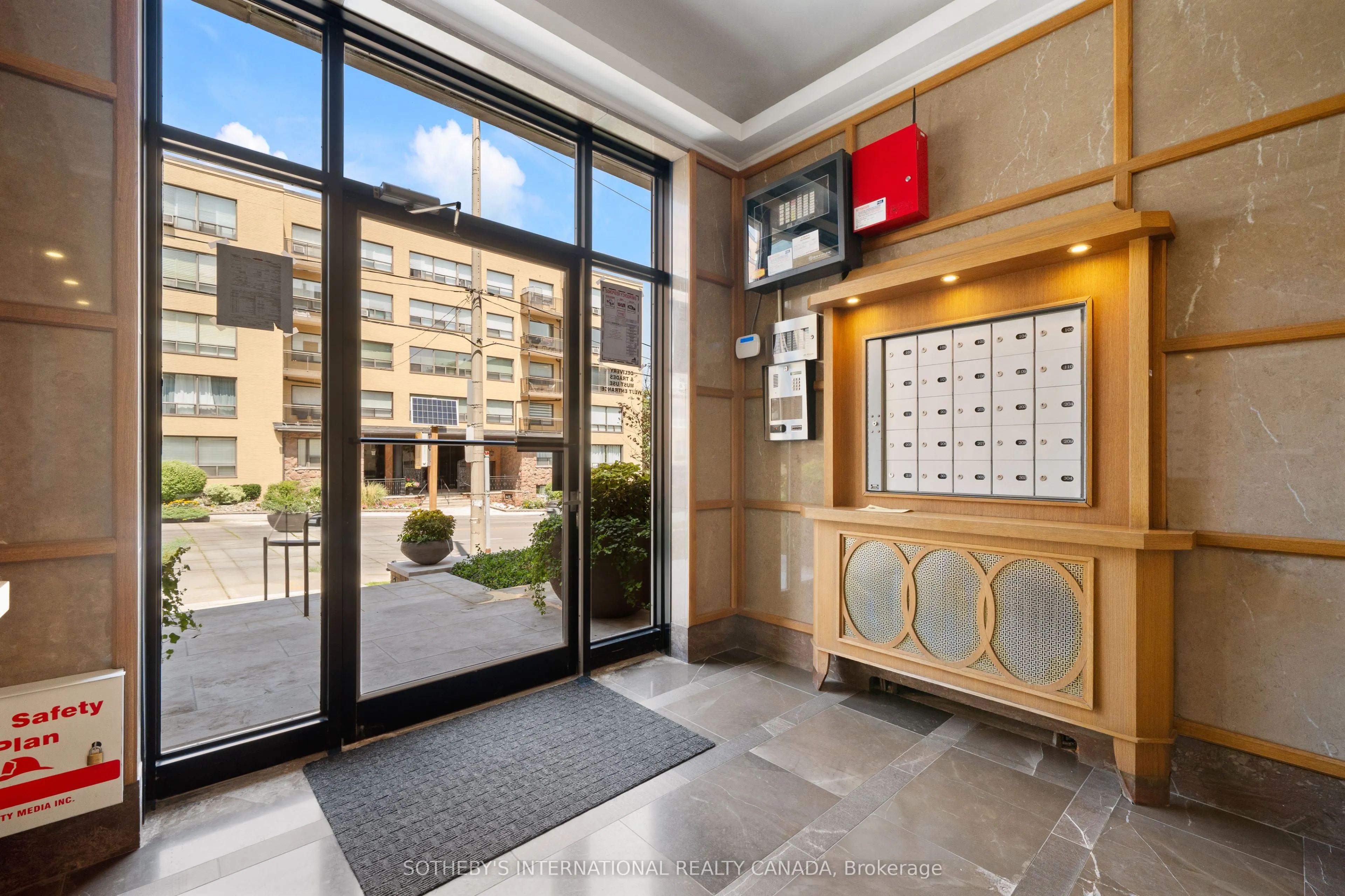 717 Eglinton Avenue W #510