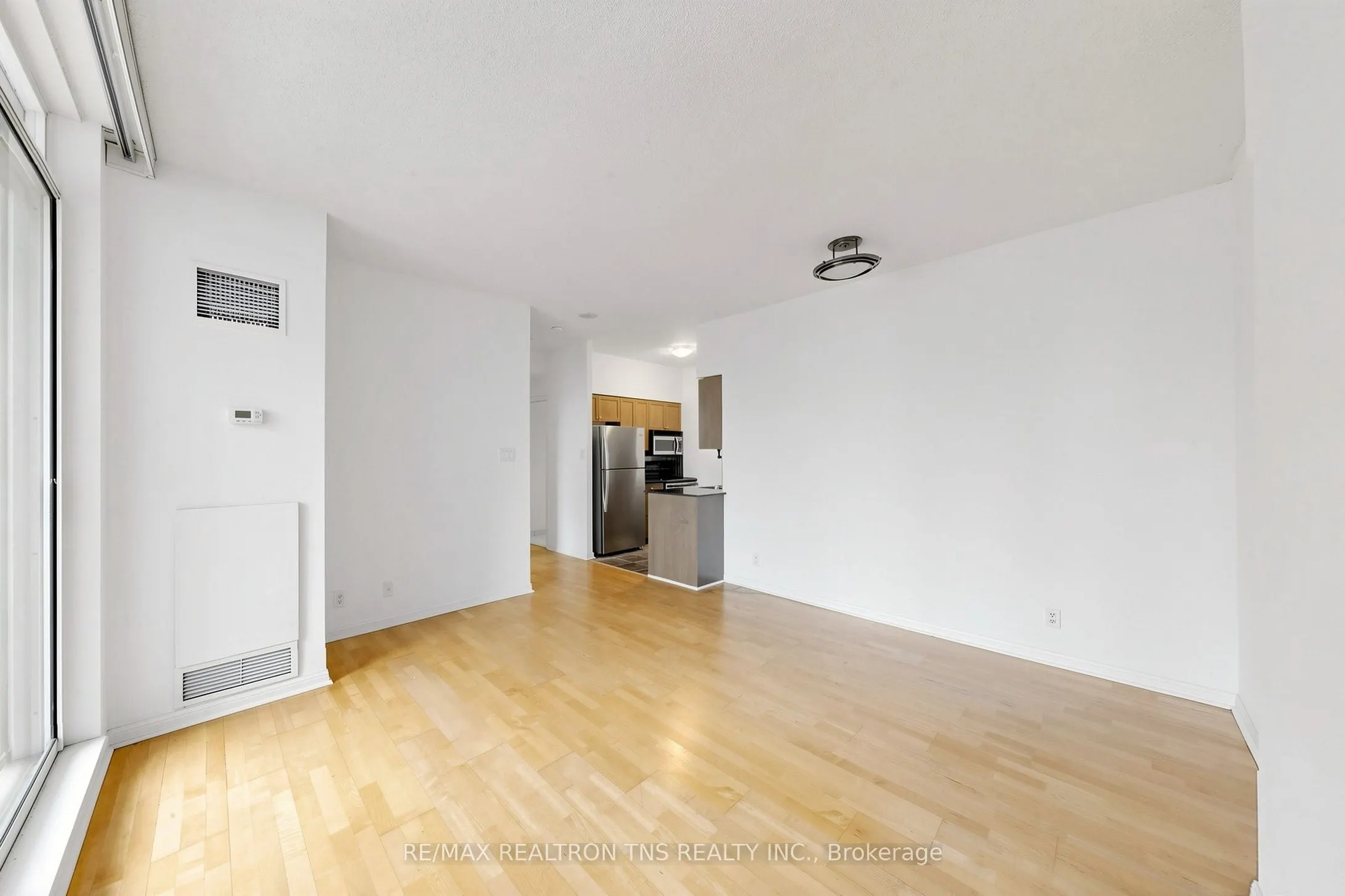 228 Queens Quay W #1501