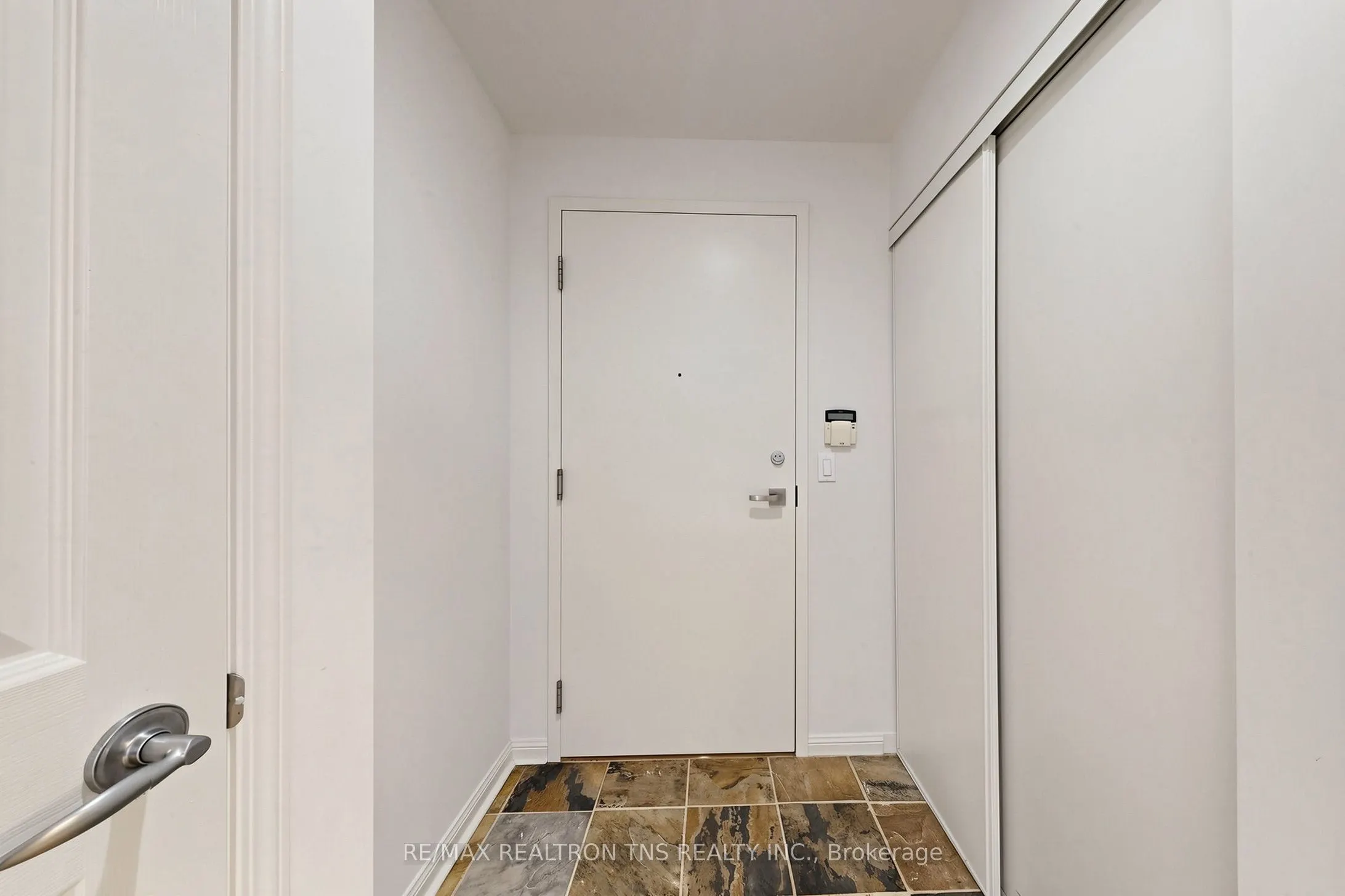 228 Queens Quay W #1501