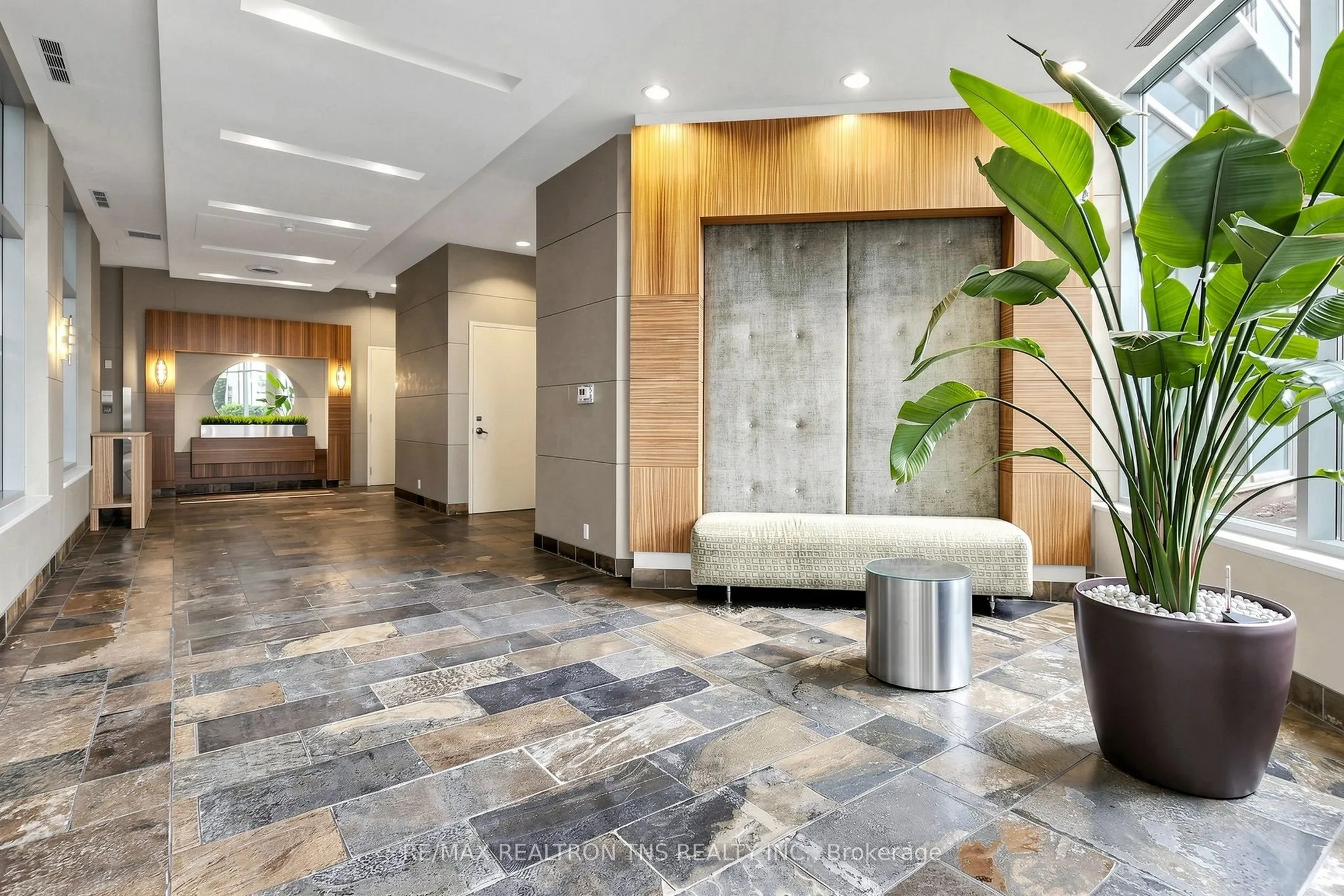 228 Queens Quay W #1501