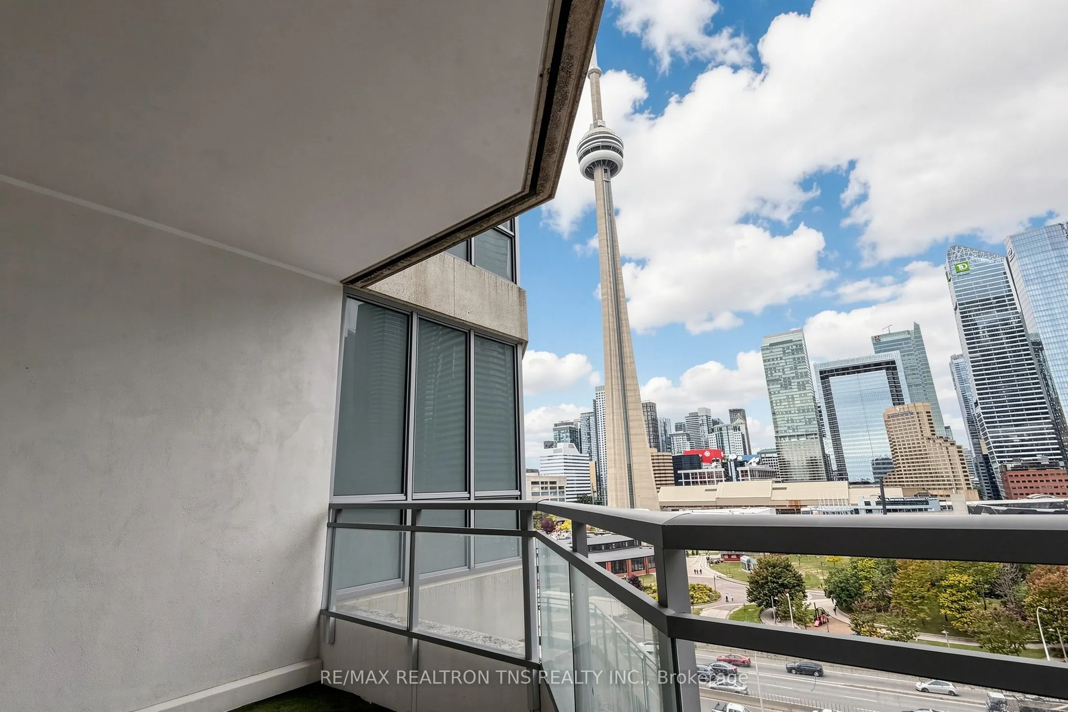 228 Queens Quay W #1501