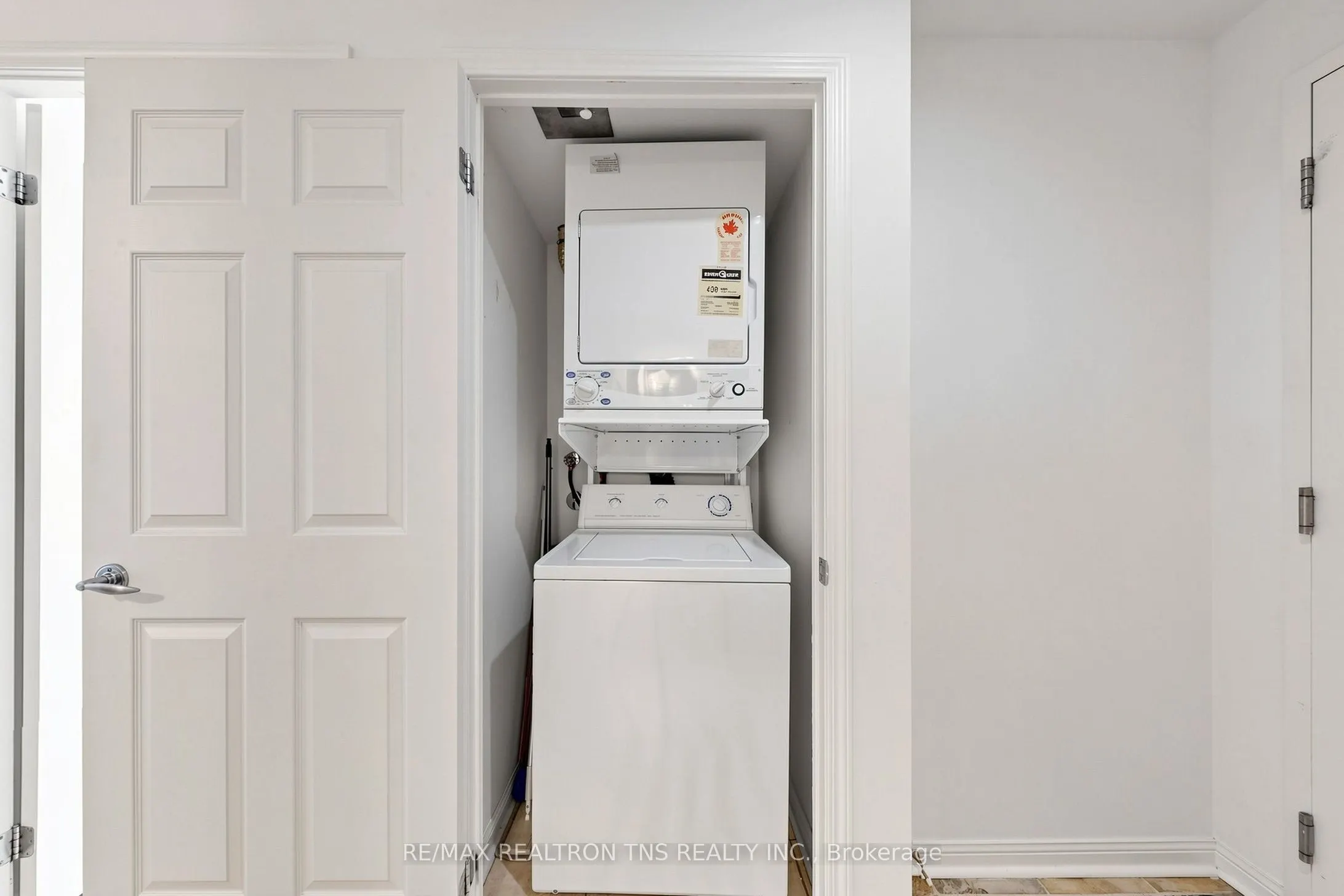 228 Queens Quay W #1501