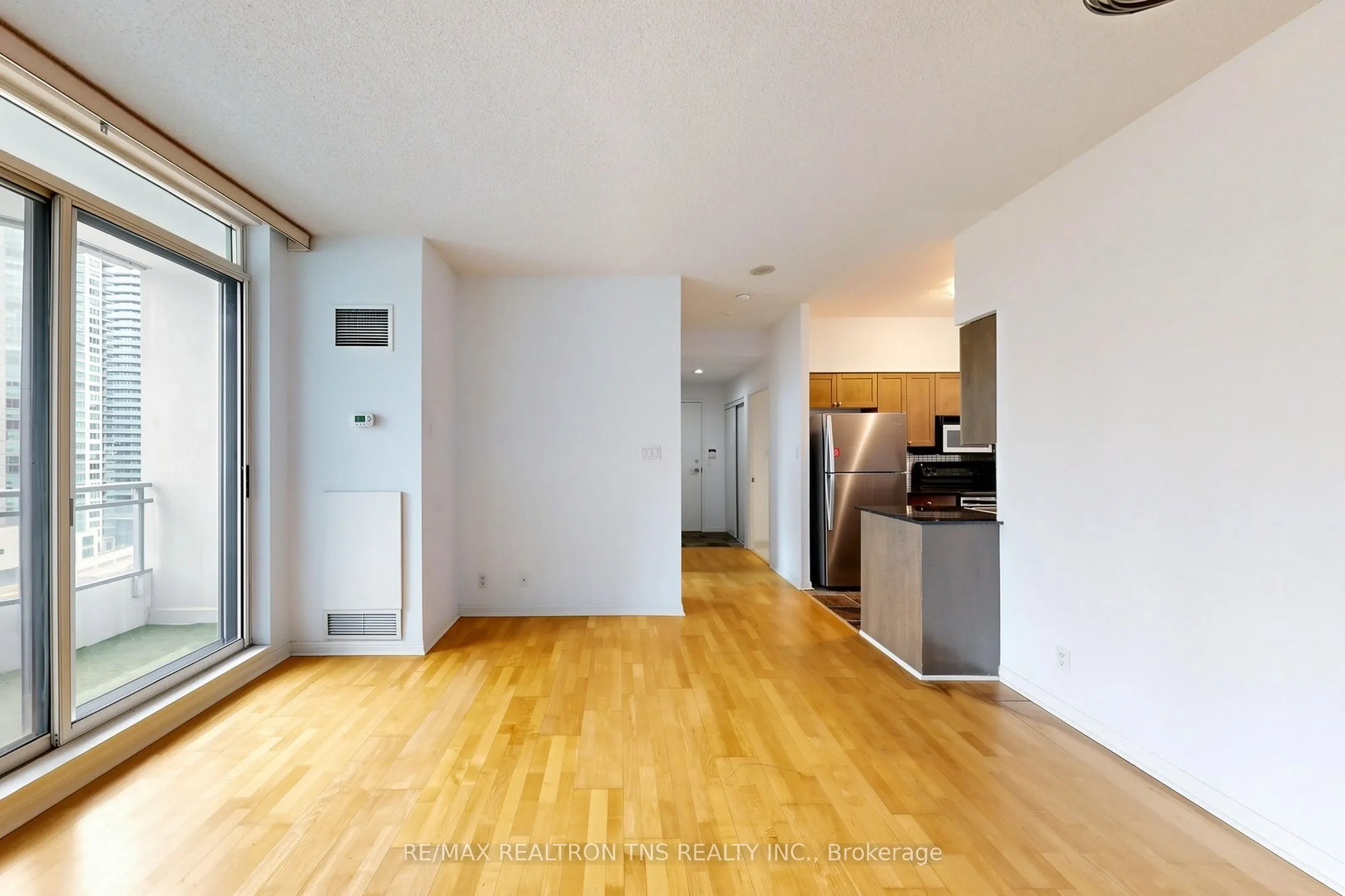 228 Queens Quay W #1501