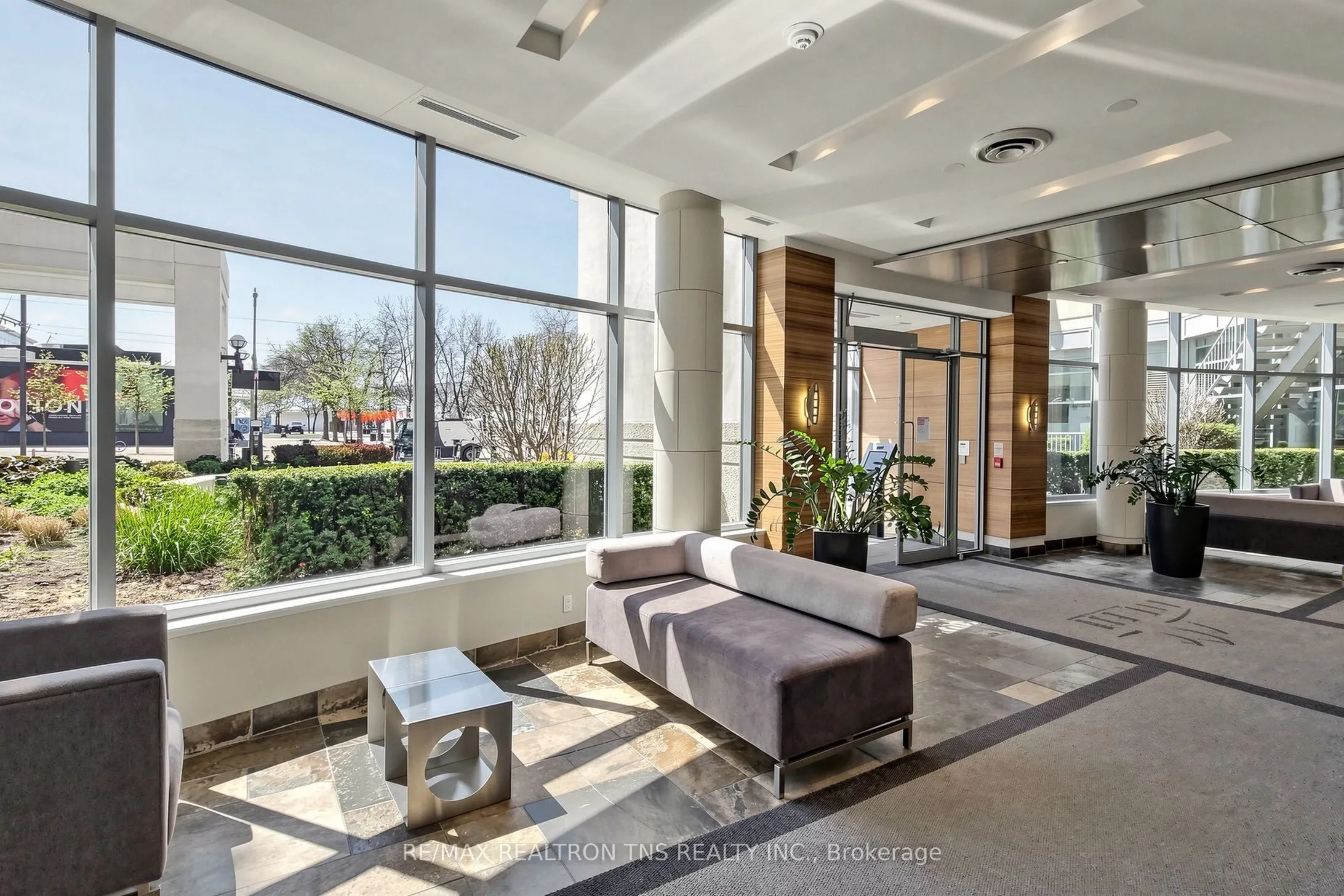 228 Queens Quay W #1501