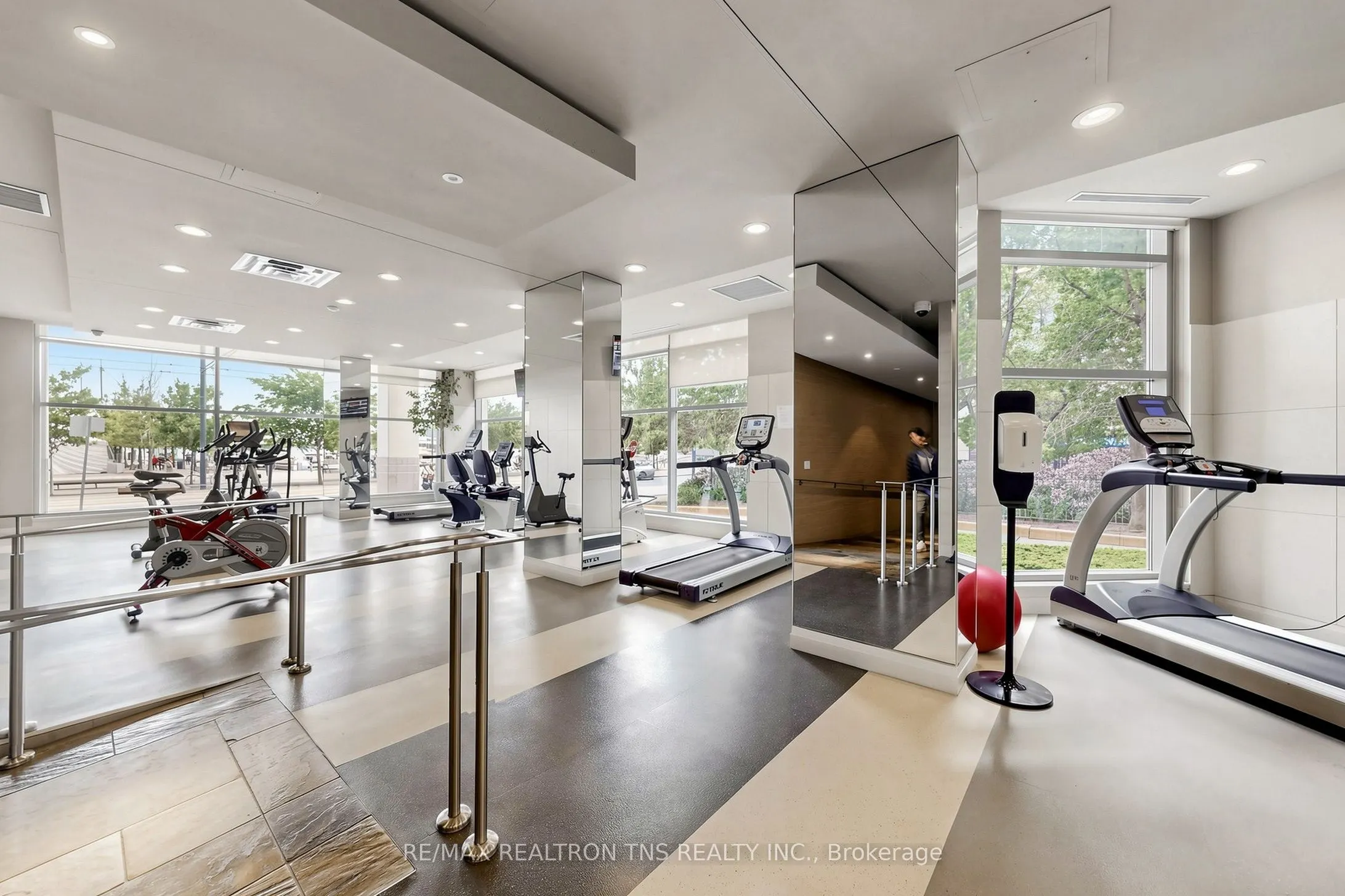 228 Queens Quay W #1501