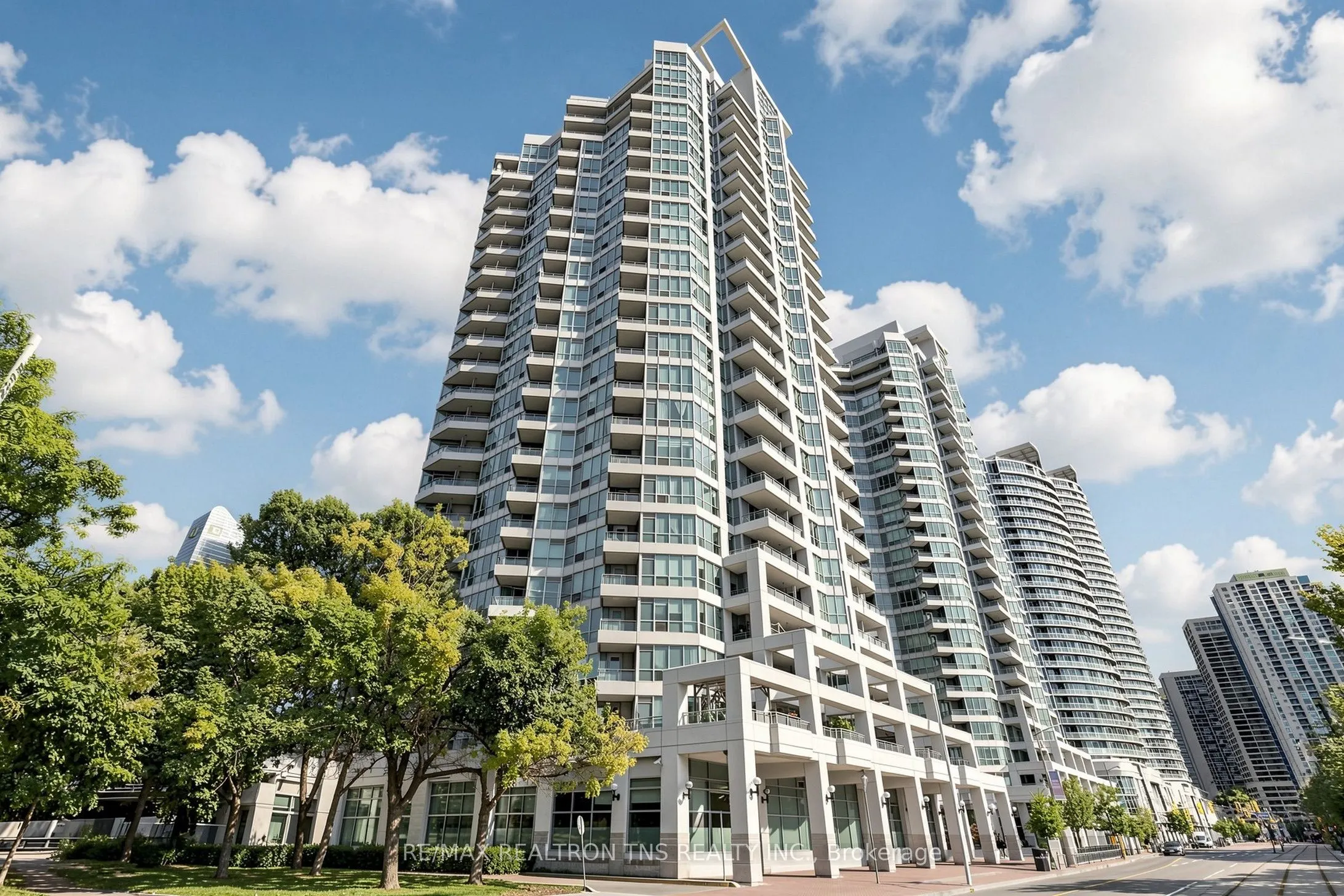 228 Queens Quay W #1501
