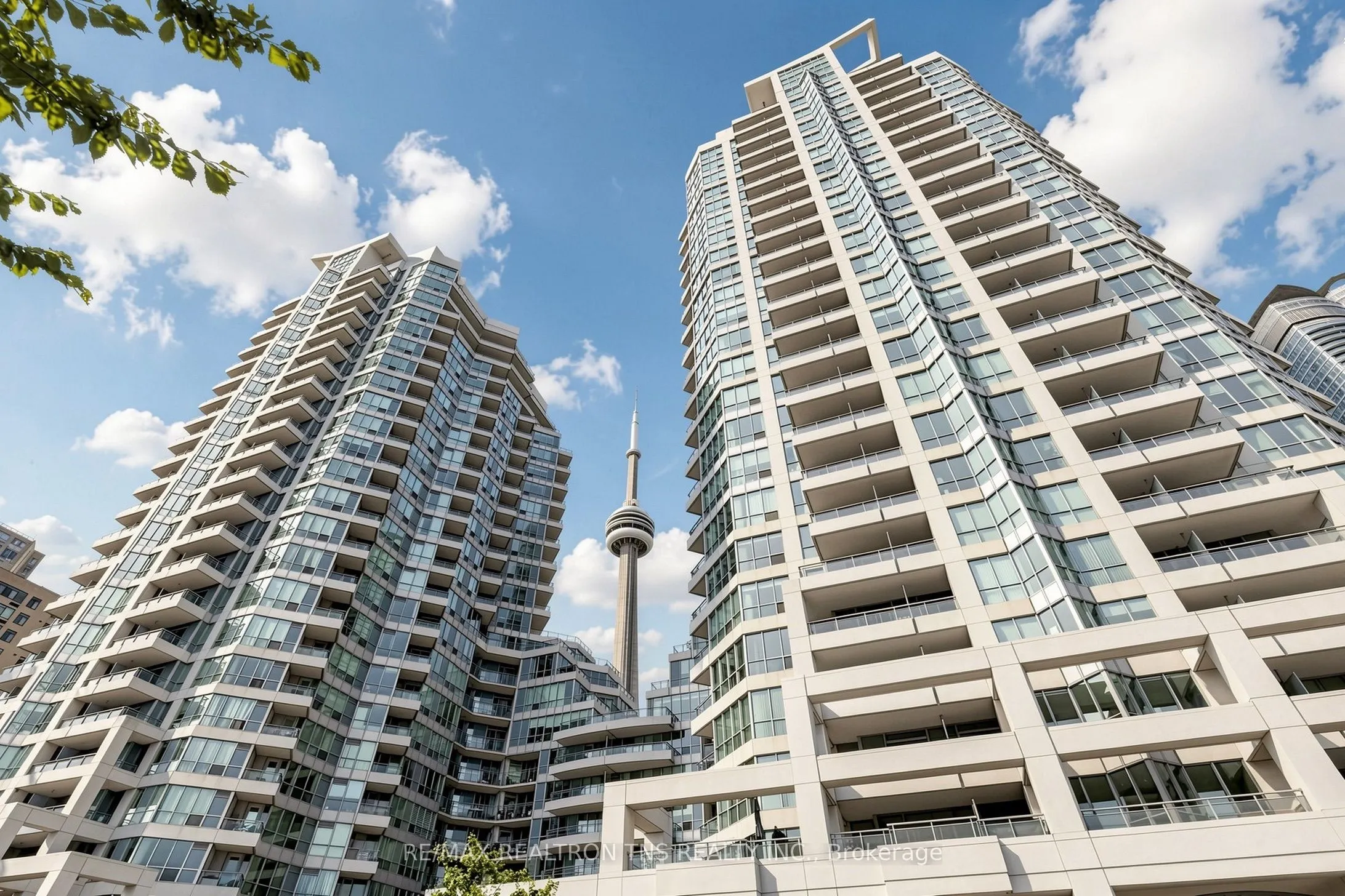 228 Queens Quay W #1501