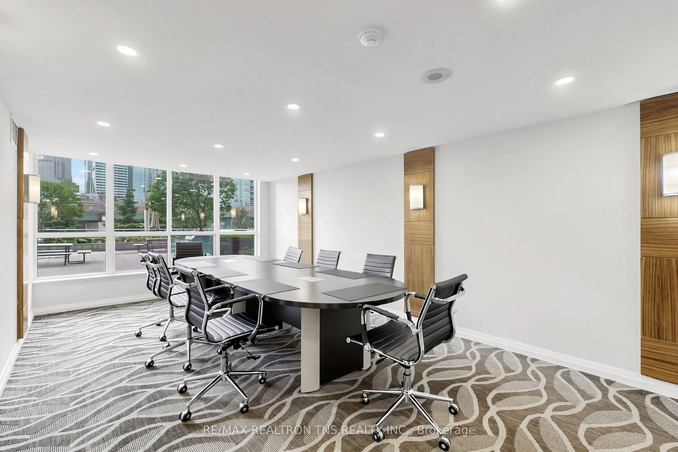 228 Queens Quay W #1501