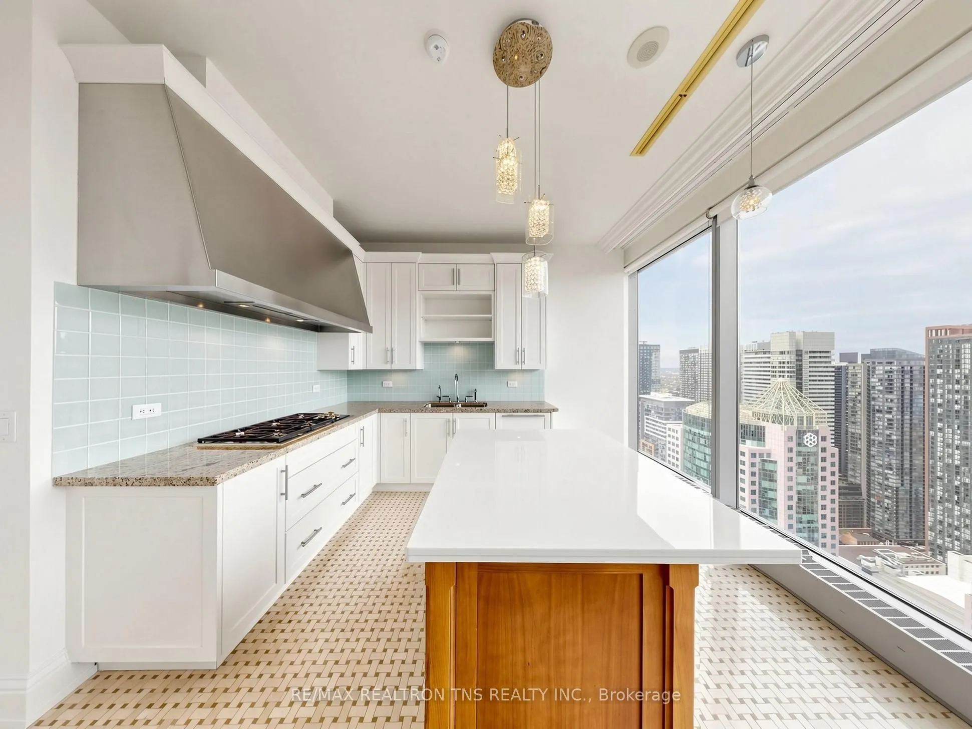 183 Wellington Street W #3803