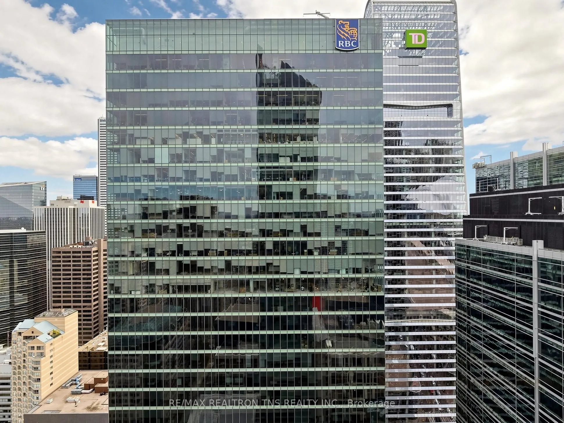 183 Wellington Street W #3803