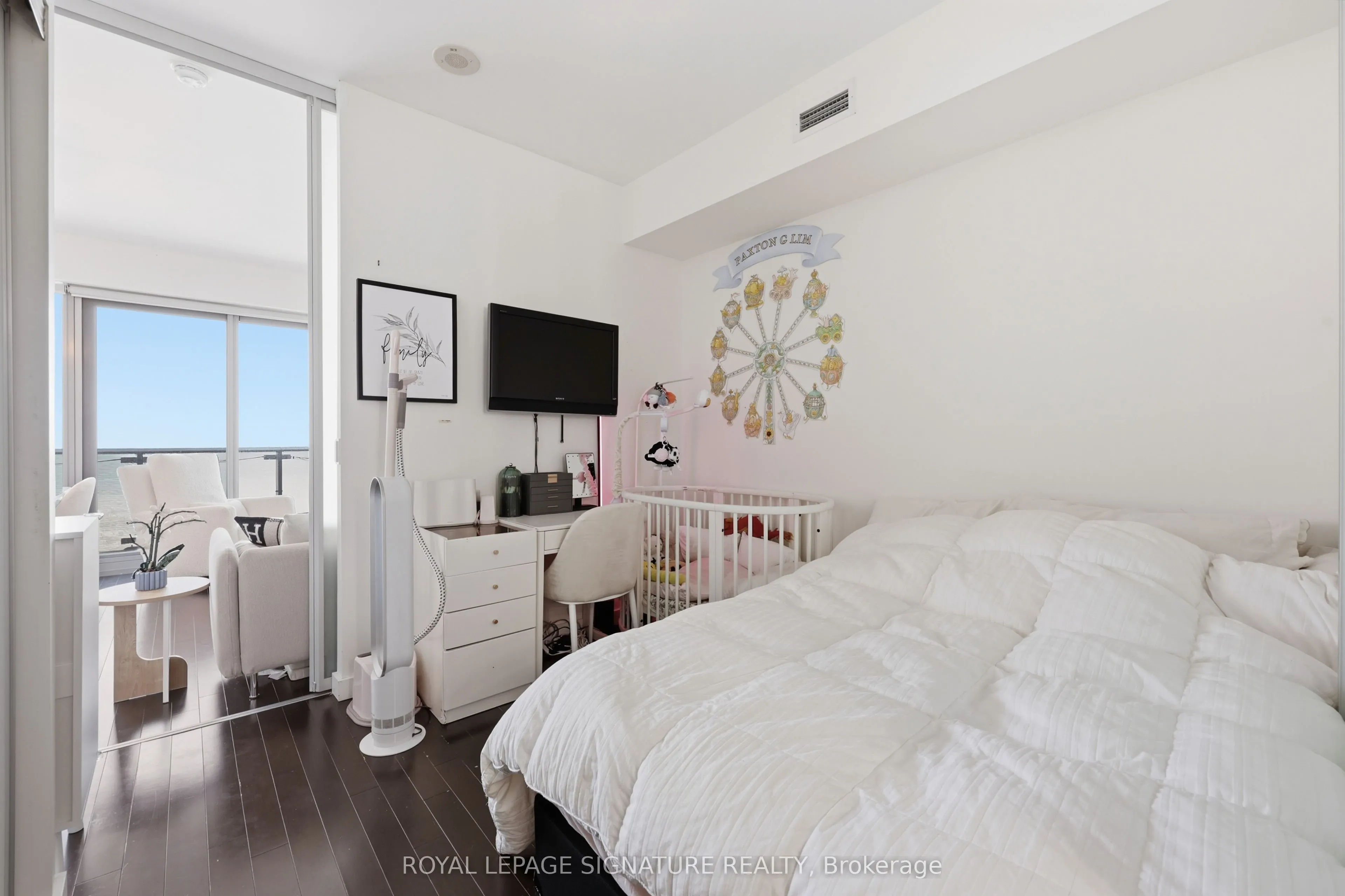 390 Cherry Street #2805