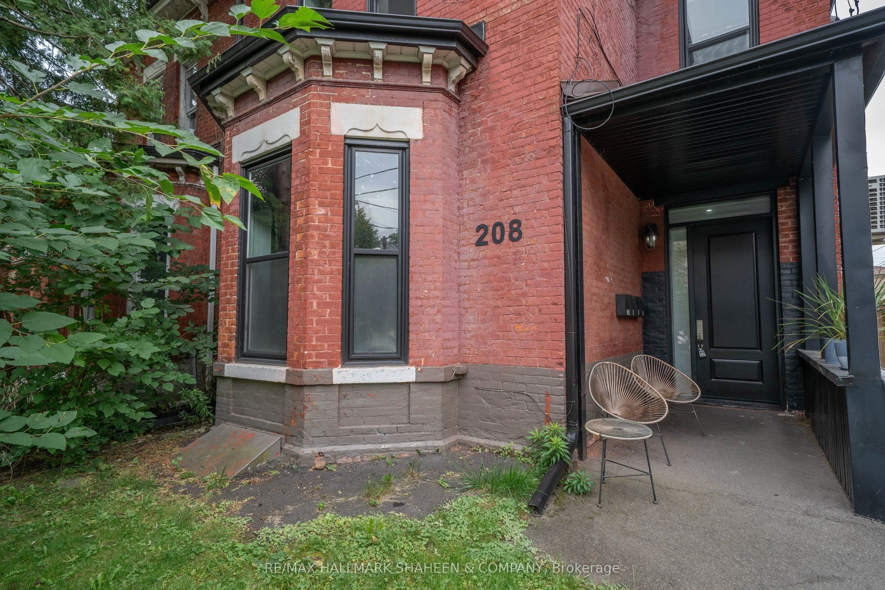208 Dovercourt Road #Studio