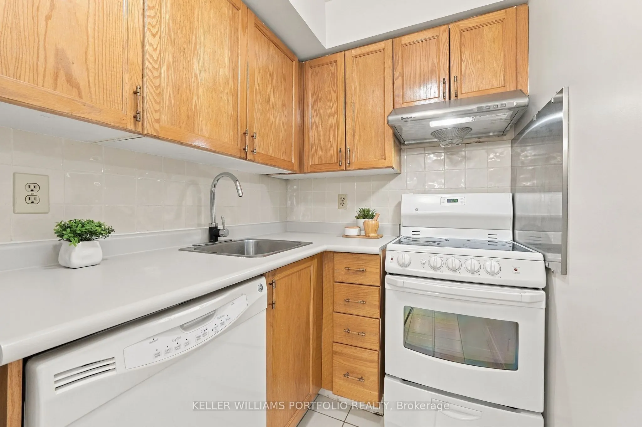 55 Centre Avenue #2304