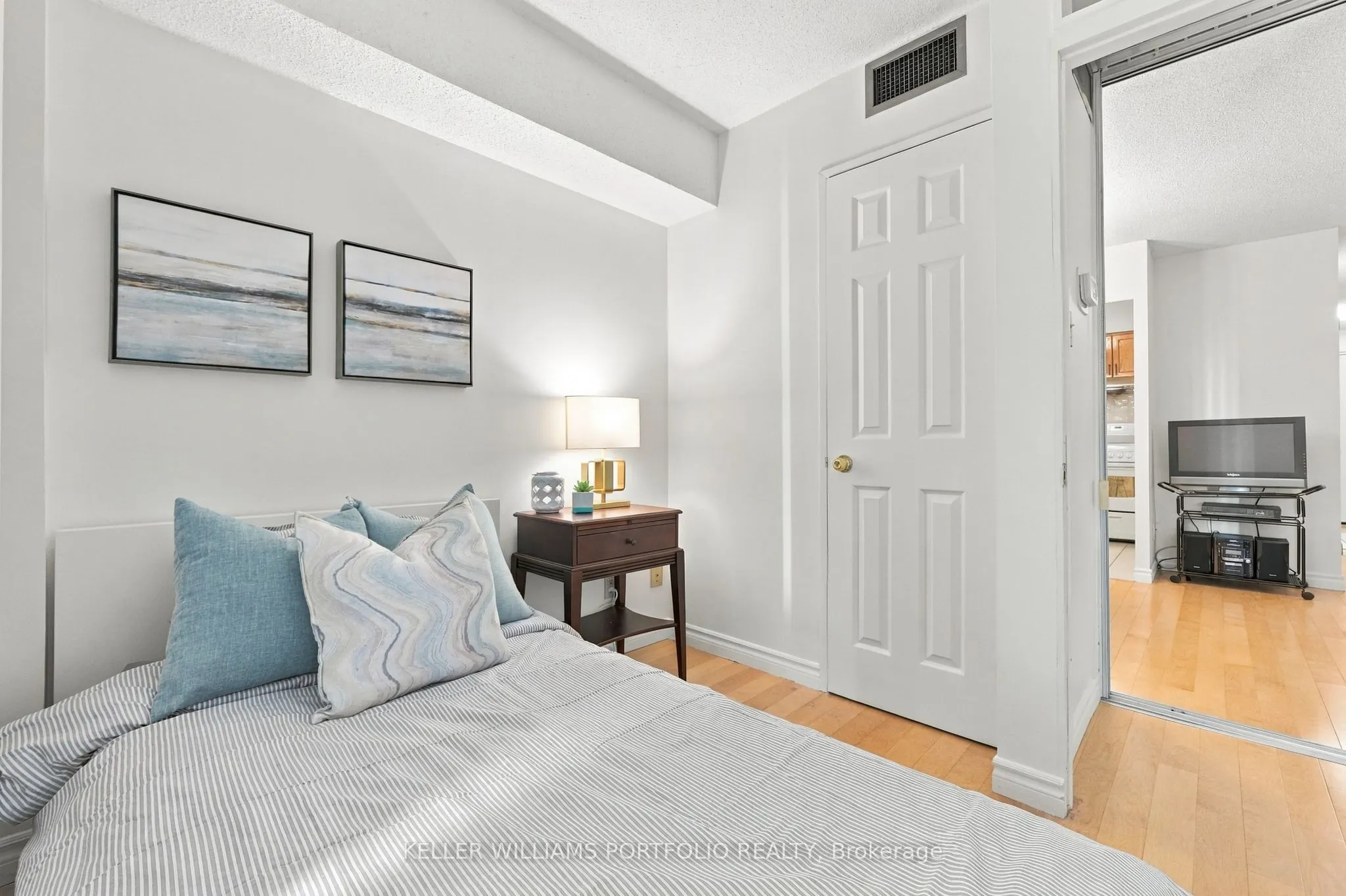 55 Centre Avenue #2304