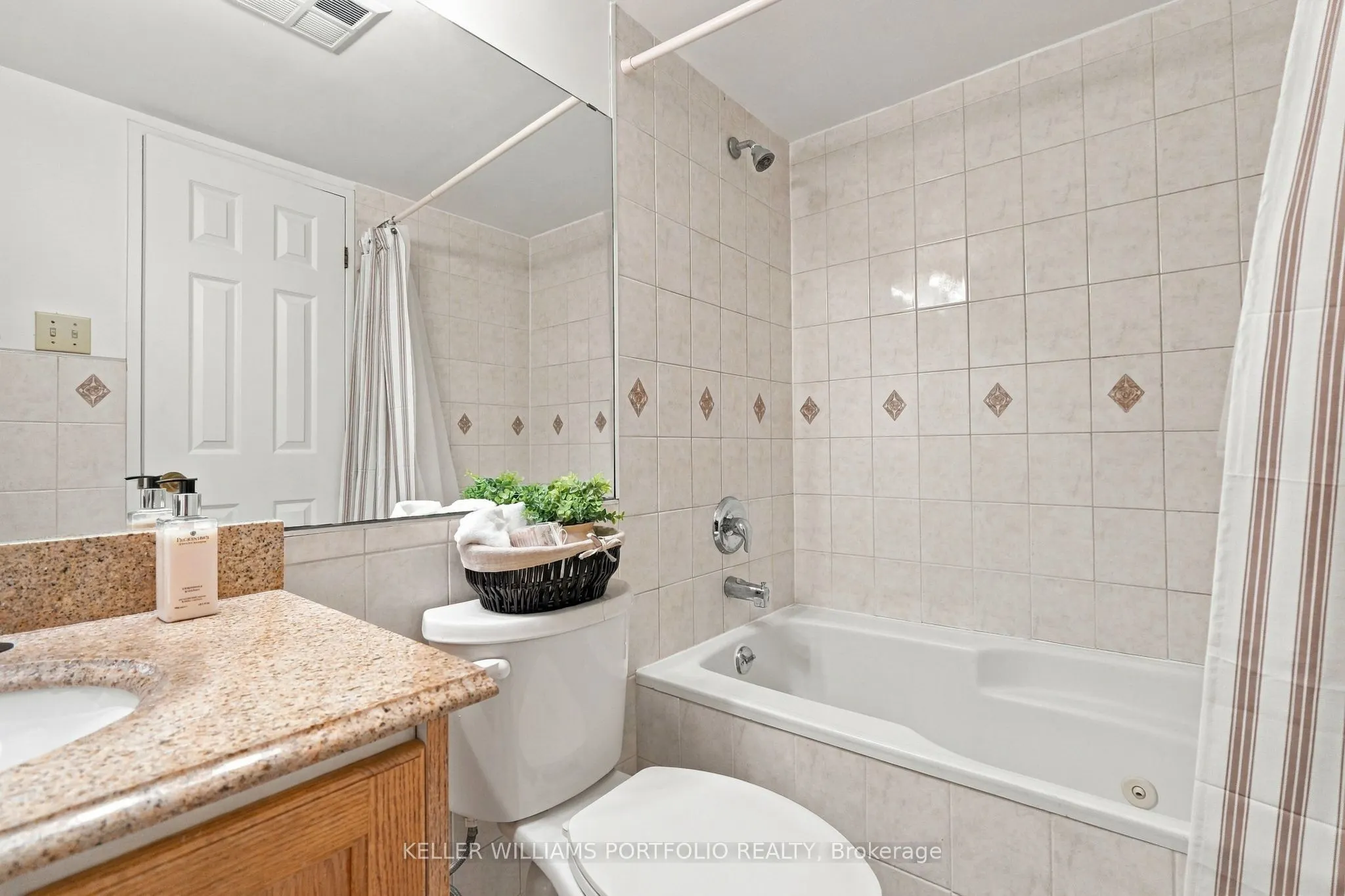 55 Centre Avenue #2304