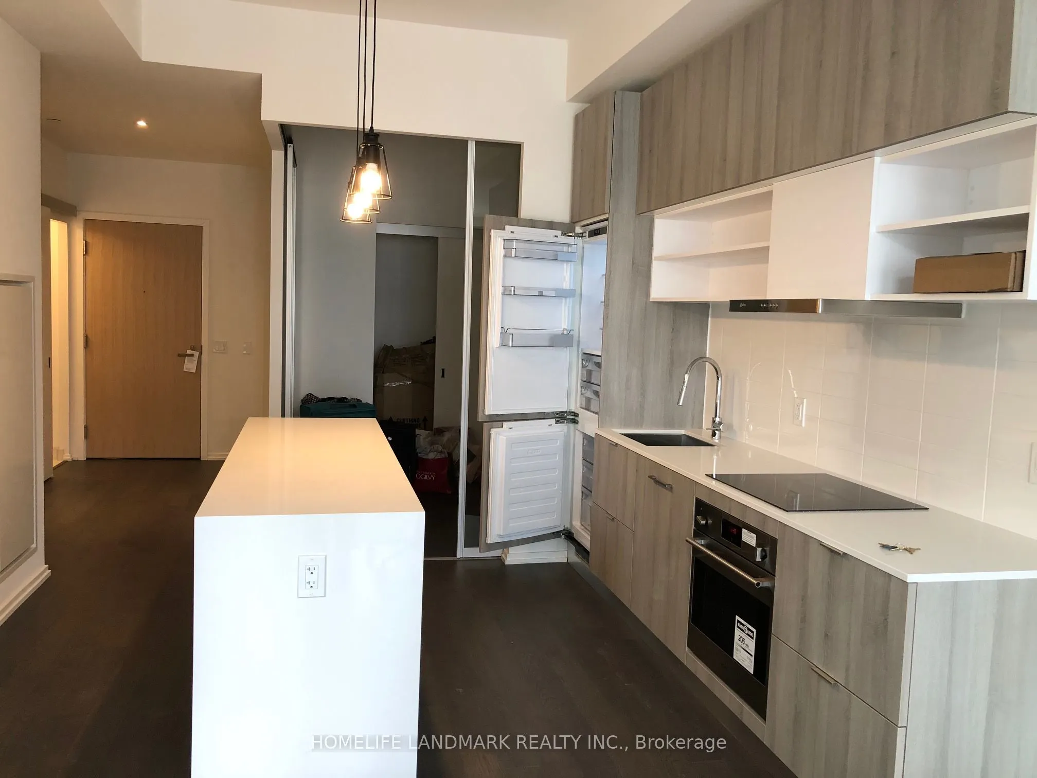 5 soudan Avenue #1209