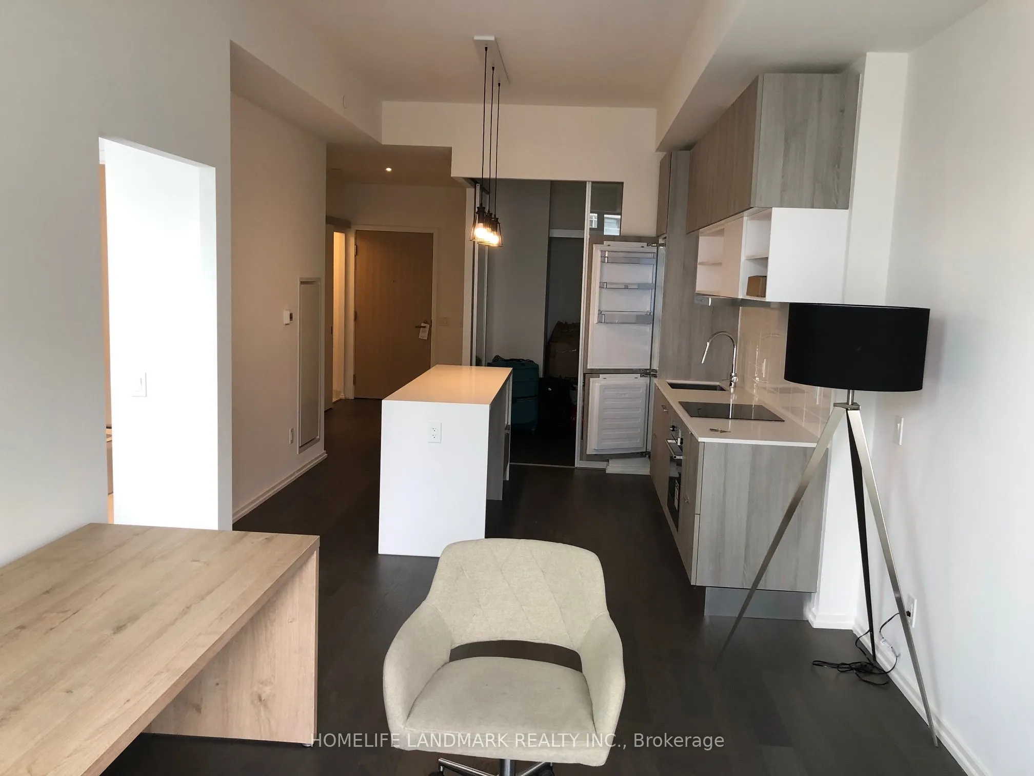 5 soudan Avenue #1209