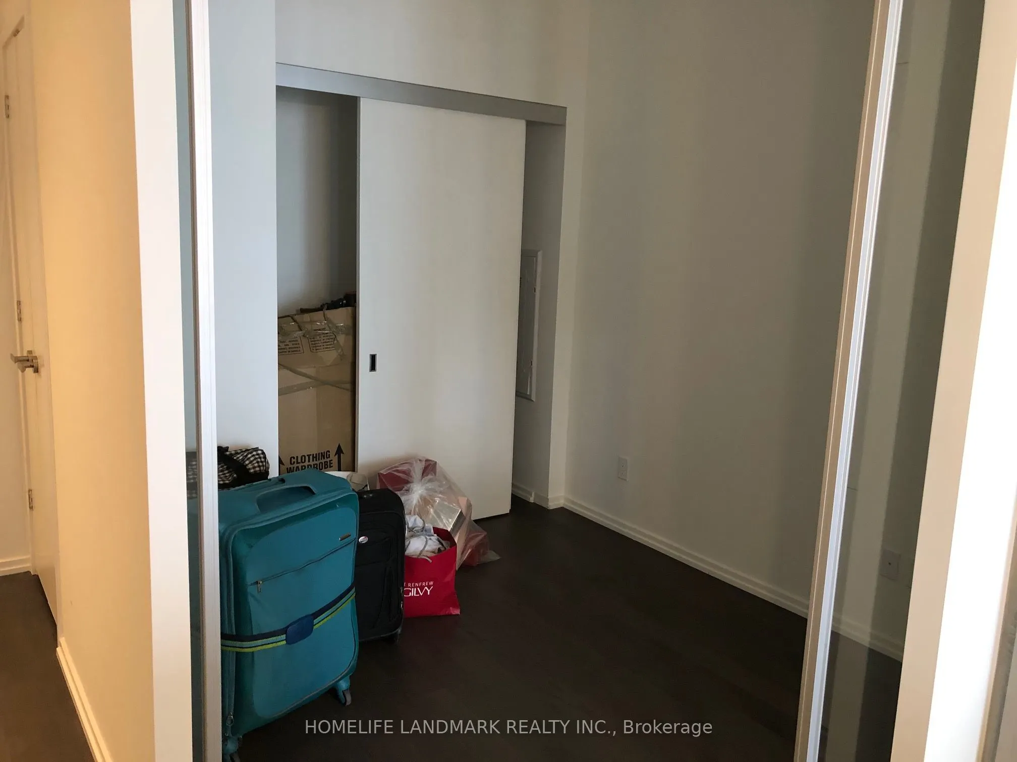 5 soudan Avenue #1209