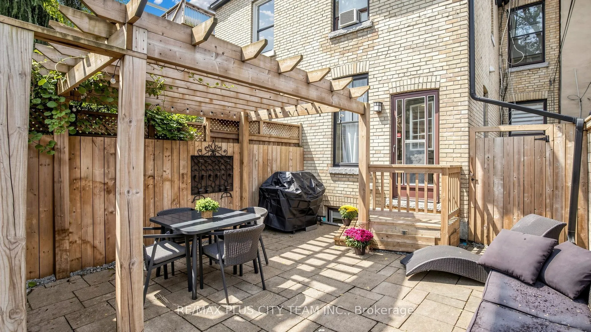 201 Seaton Street