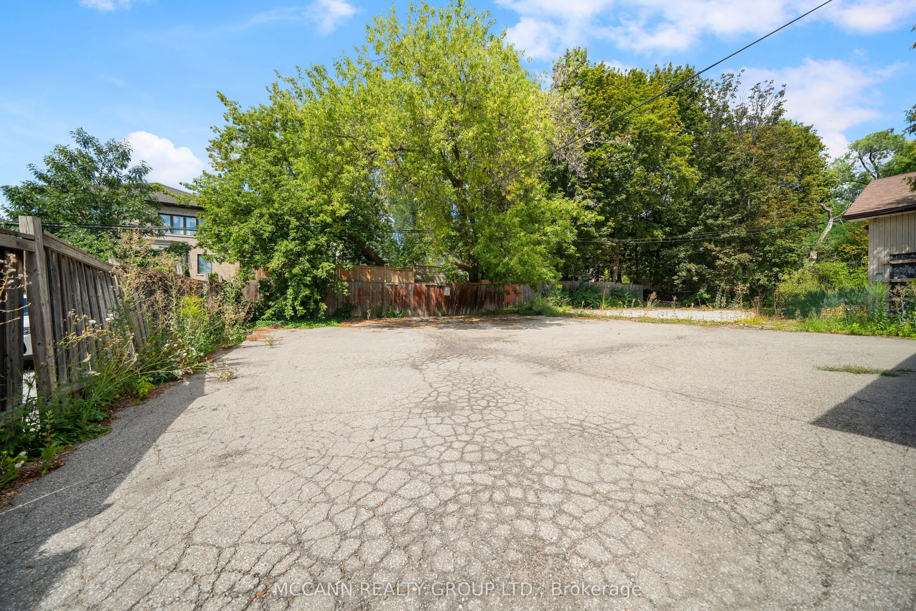 110-112 Sheppard Avenue W