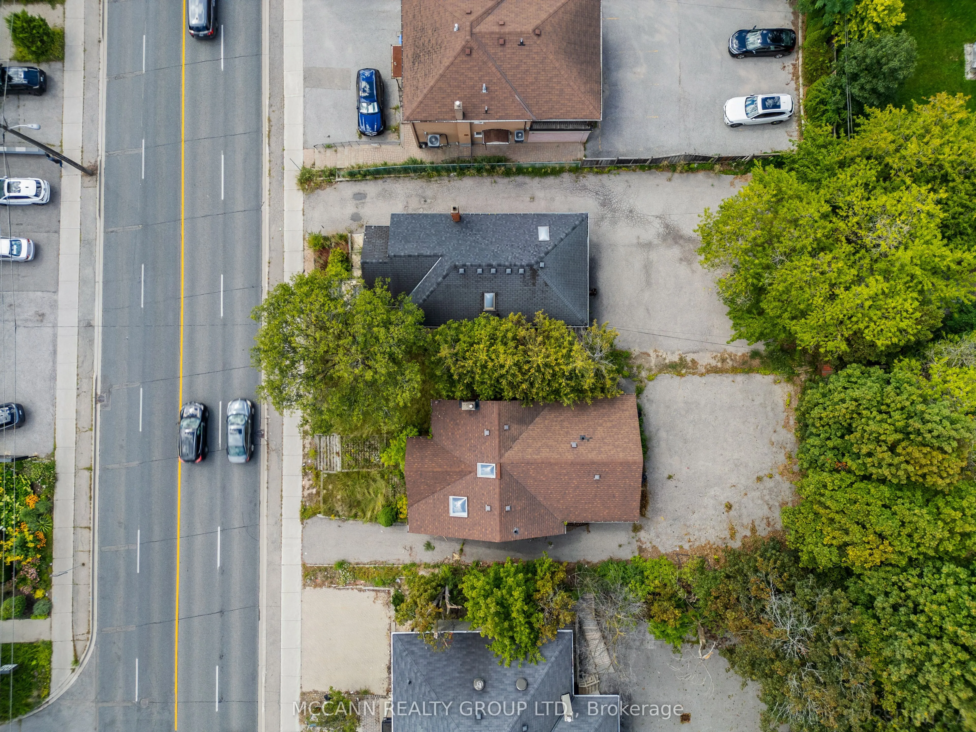110-112 Sheppard Avenue W
