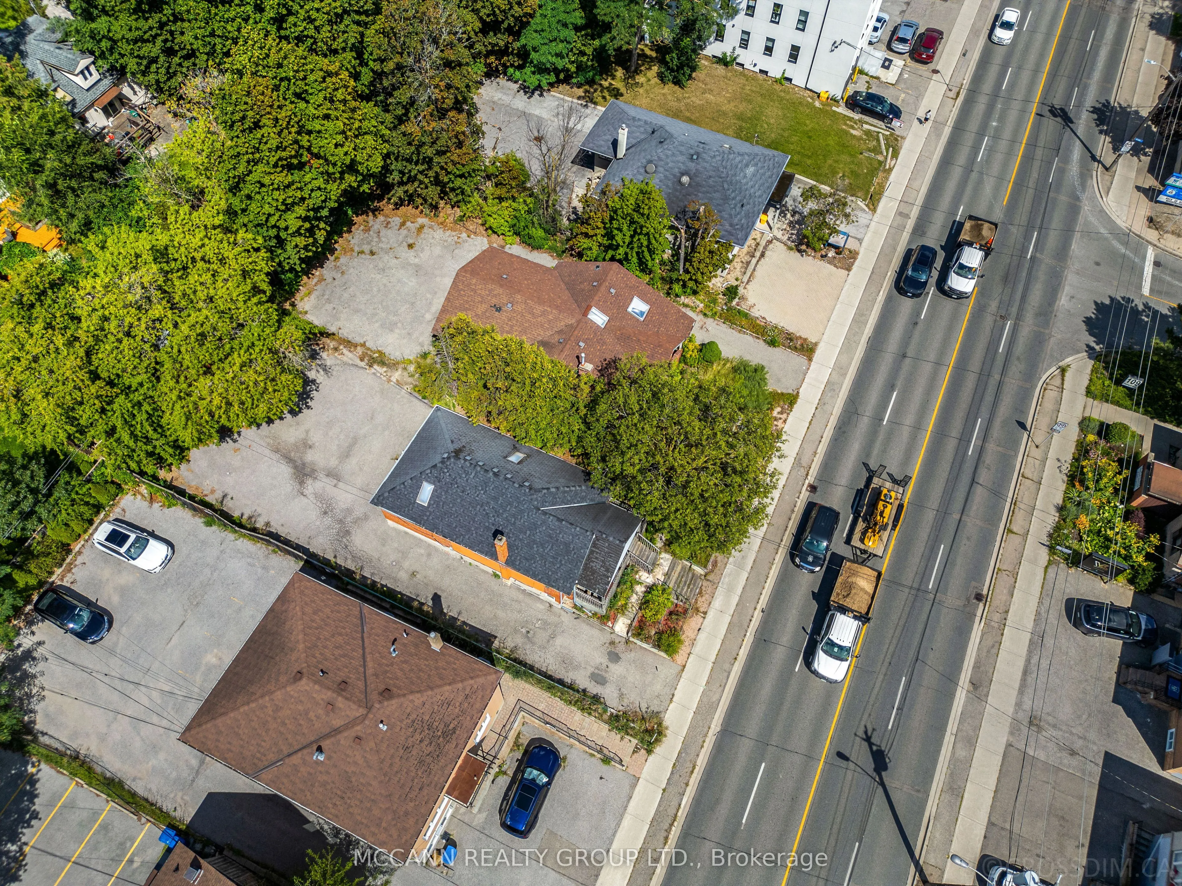 110-112 Sheppard Avenue W